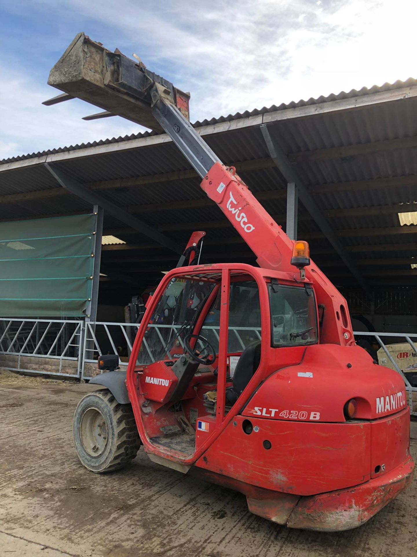 2008 MANITOU SLT420 B TWISCO TELEHANDLER, STARTS, DRIVES, LIFTS AND TIPS *PLUS VAT* - Image 7 of 20