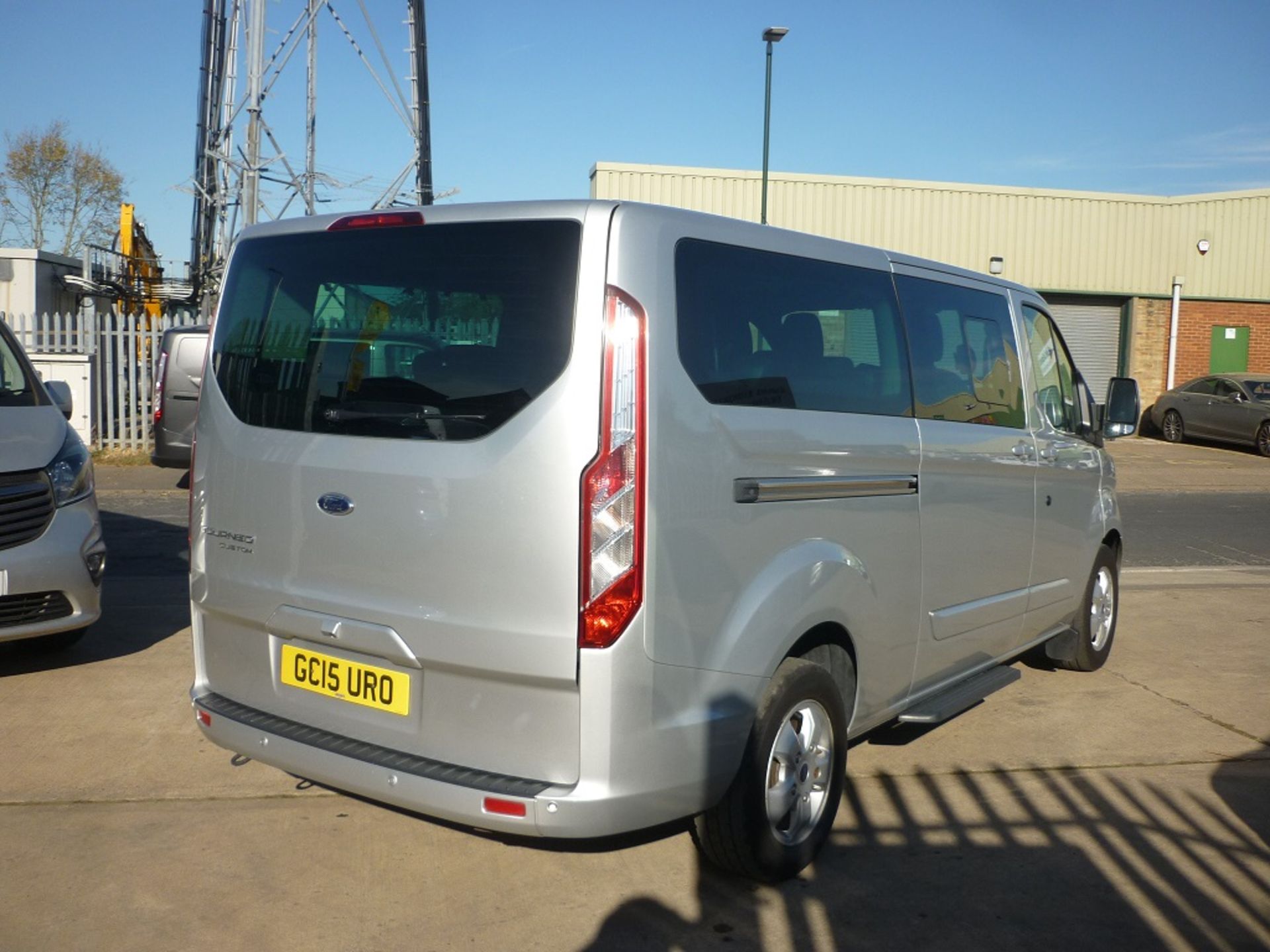 2015/15 REG FORD TOURNEO CUSTOM 300 LIMITED EDITION SILVER DIESEL MPV, SHOWING 0 FORMER KEEPERS - Image 3 of 8