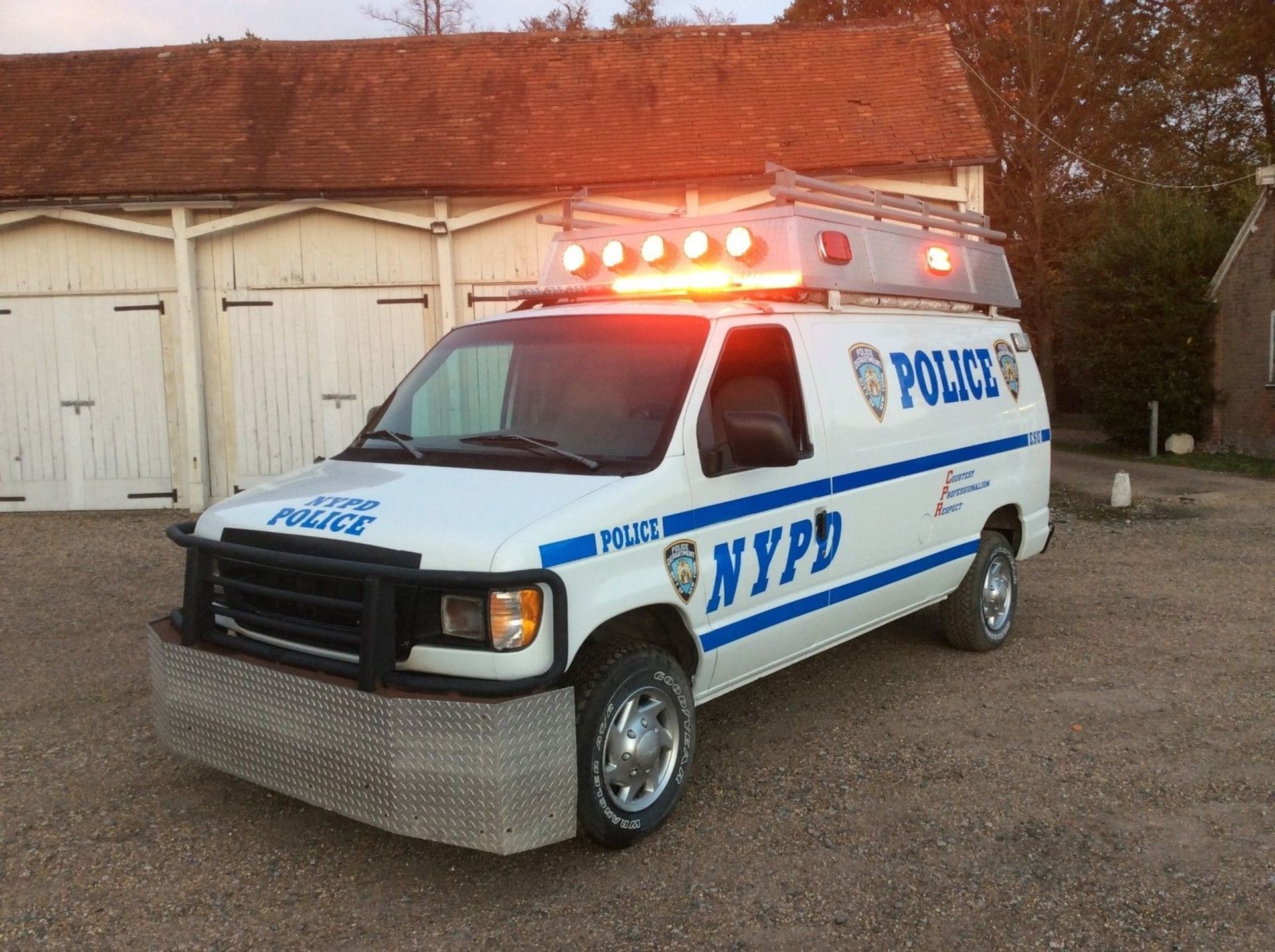 1998 FORD ECONOLINE E250 NYPD - EX FILM VAN *PLUS VAT* - Image 6 of 10