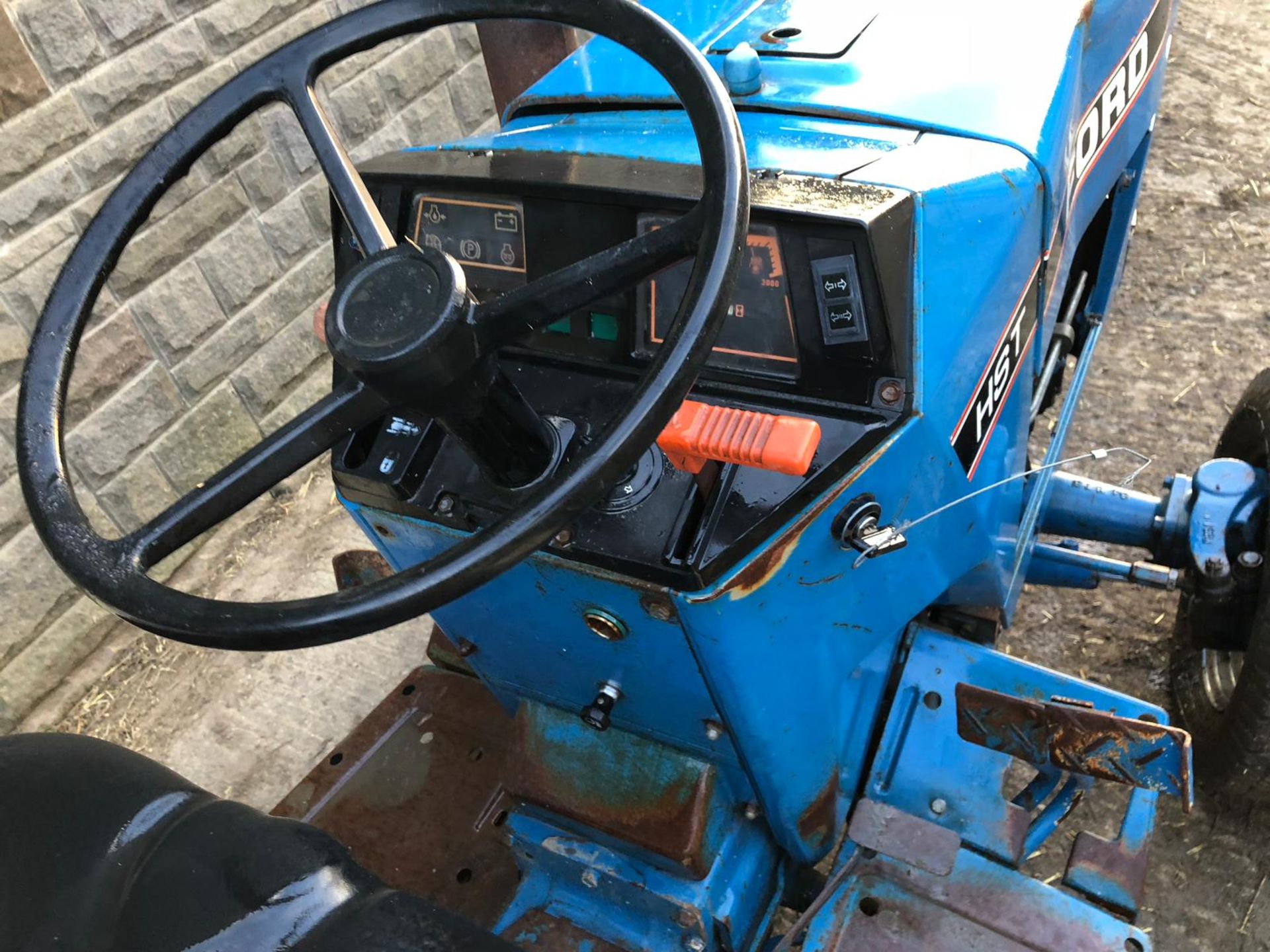 1994/M REG FORD NEW HOLLAND 1520 BLUE DIESEL COMPACT DIESEL TRACTOR *PLUS VAT* - Image 6 of 18