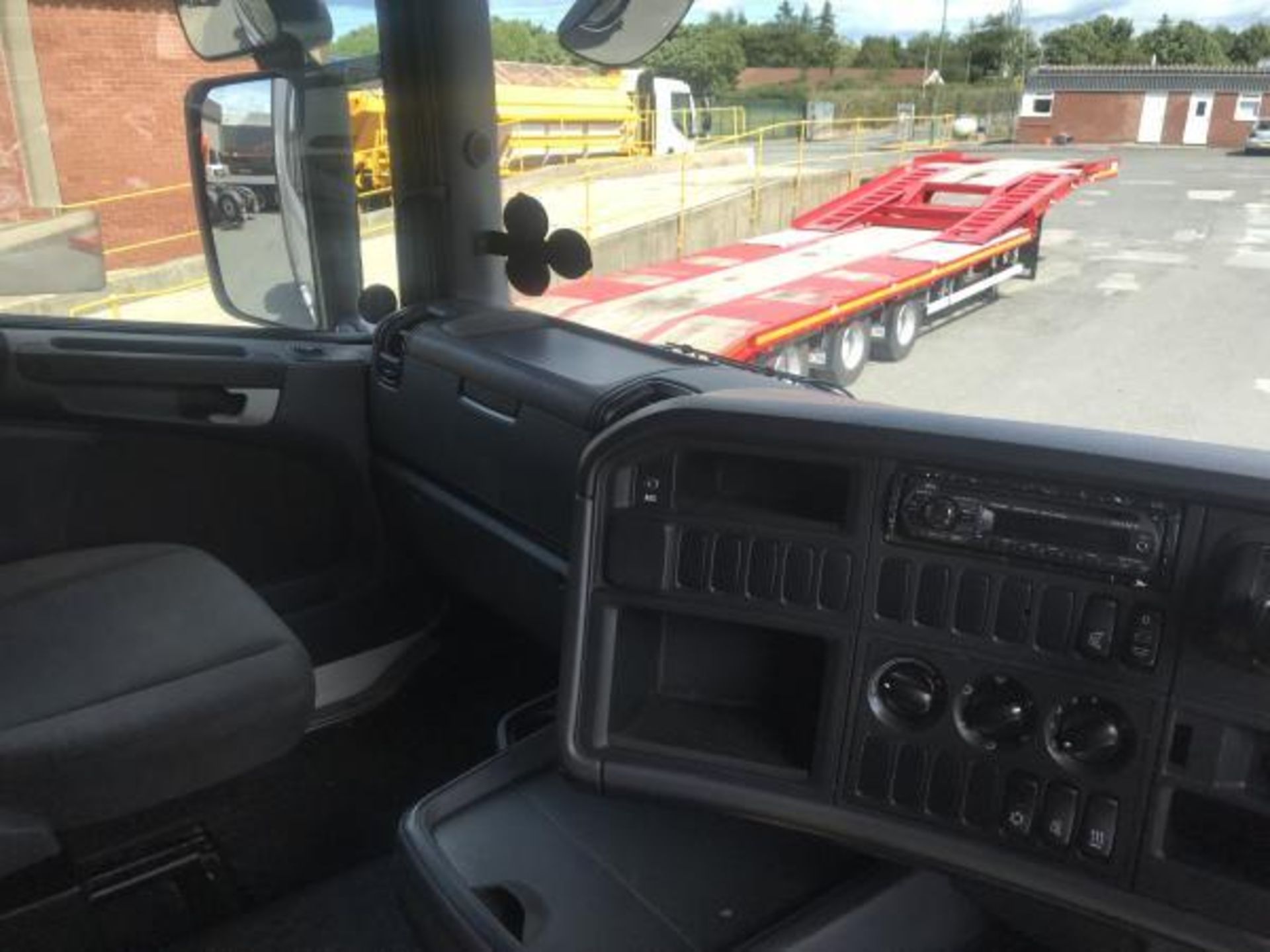 2011 ON 61 PLATE SCANIA R440 6X2 TAG AXLE TRACTOR UNIT WITH TIPPING GEAR *PLUS VAT* - Image 10 of 13