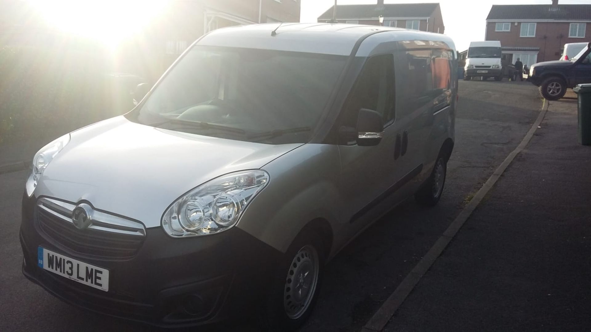 2013/13 REG VAUXHALL COMBO 2300 L2H1 CDTI SILVER DIESEL PANEL VAN, SHOWING 0 FORMER KEEPERS *NO VAT* - Image 2 of 11