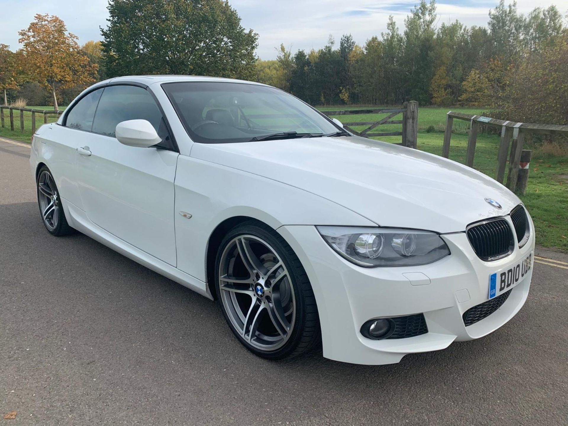 2010/10 REG BMW 320I M SPORT WHITE PETROL CONVERTIBLE - FULL SERVICE HISTORY - LOW MILES *NO VAT* - Image 8 of 12