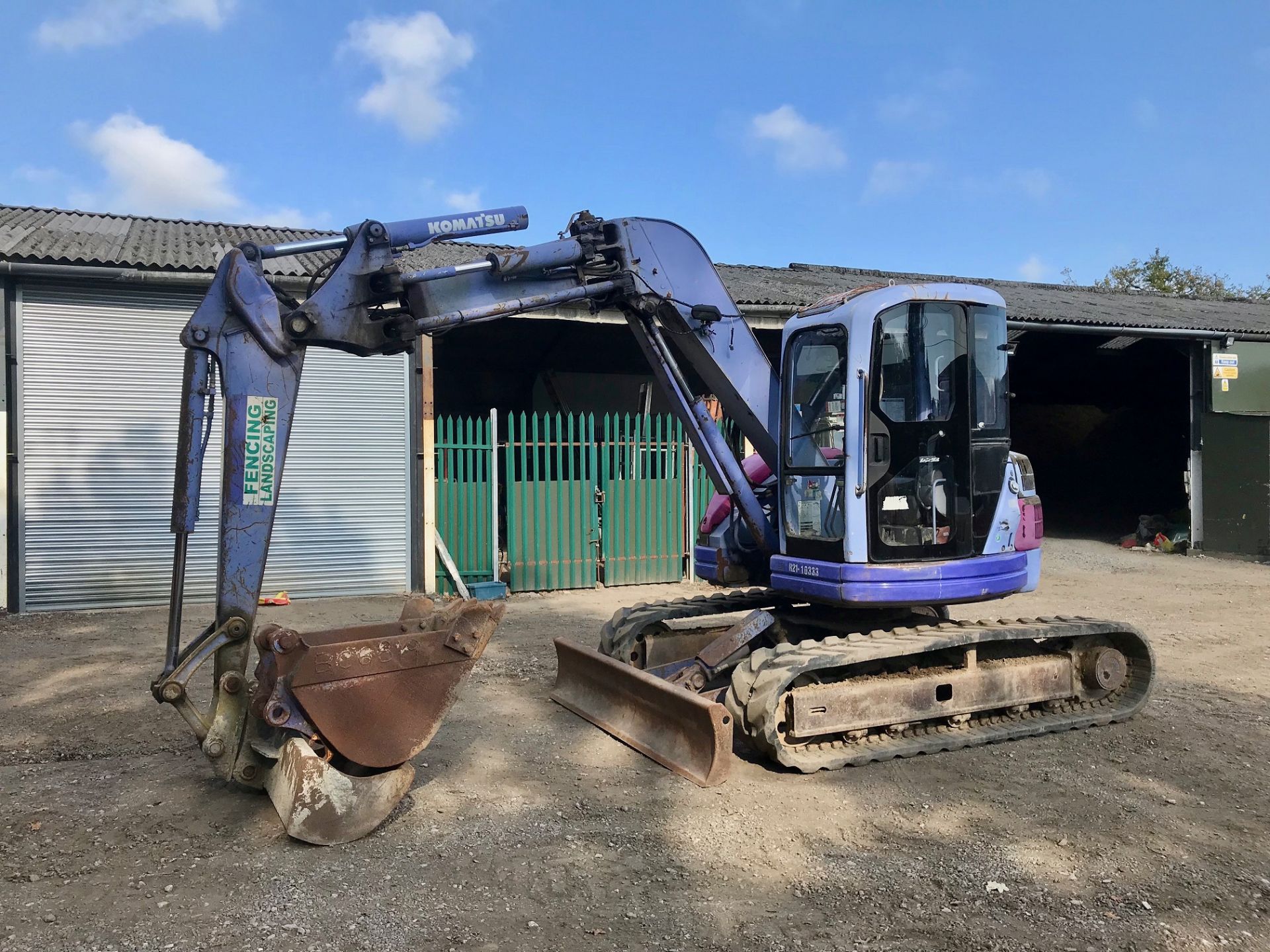 KOMATSU PC75UU-2 TRACKED EXCAVATOR, HOURS 7637, COMES WITH 3 BUCKETS *PLUS VAT*