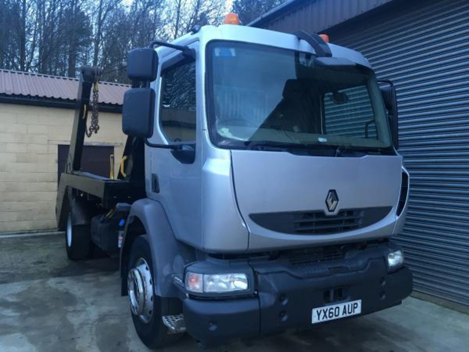 2010 60 PLATE RENAULT MIDLUM 270 DXI 18 TON SKIP LOADER TELEHOIST EXTENDING ARMS BODY. *PLUS VAT*