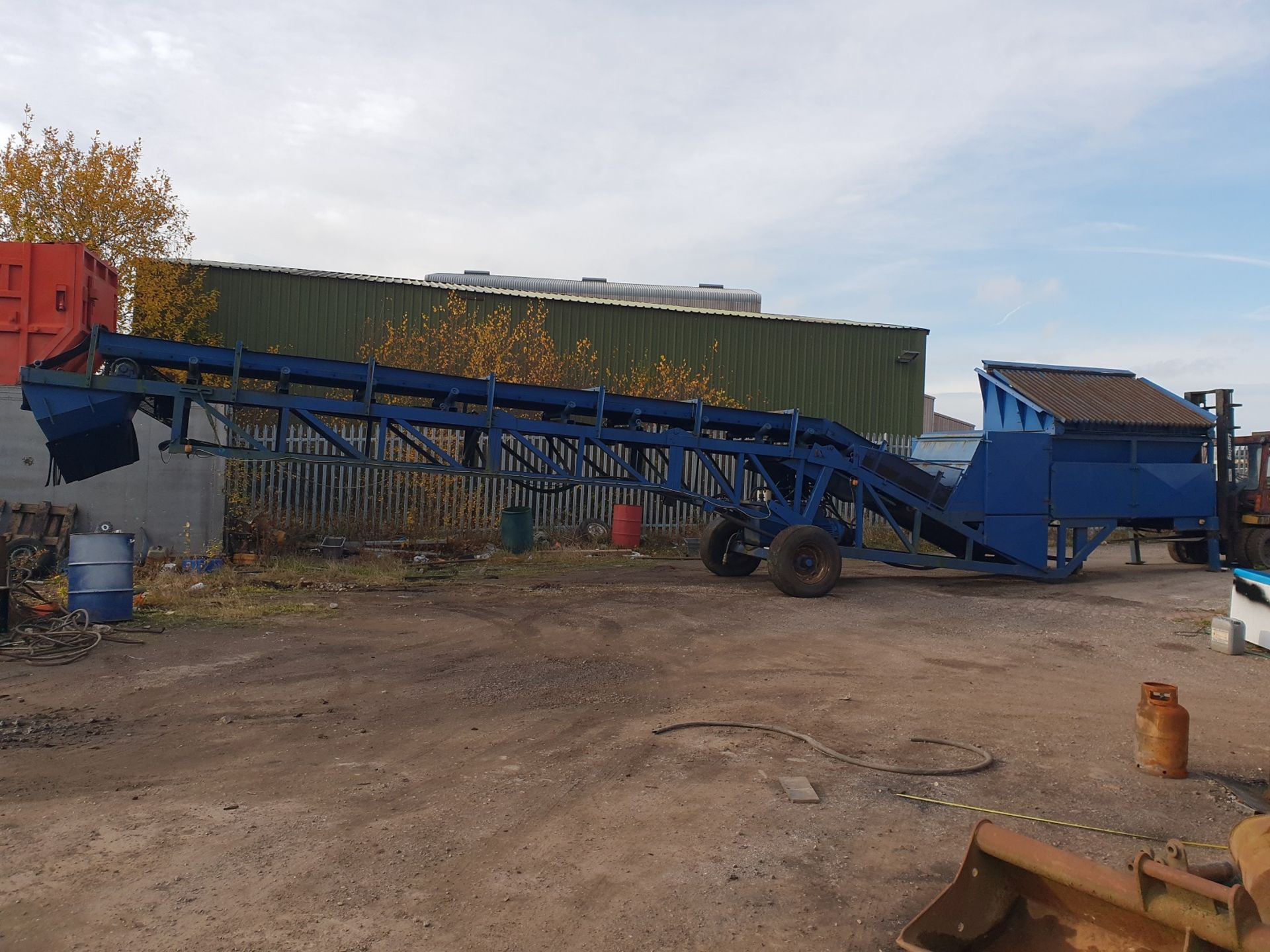 AGGREGATE SCREEN / CONVEYOR BELT, IN WORKING ORDER *PLUS VAT*