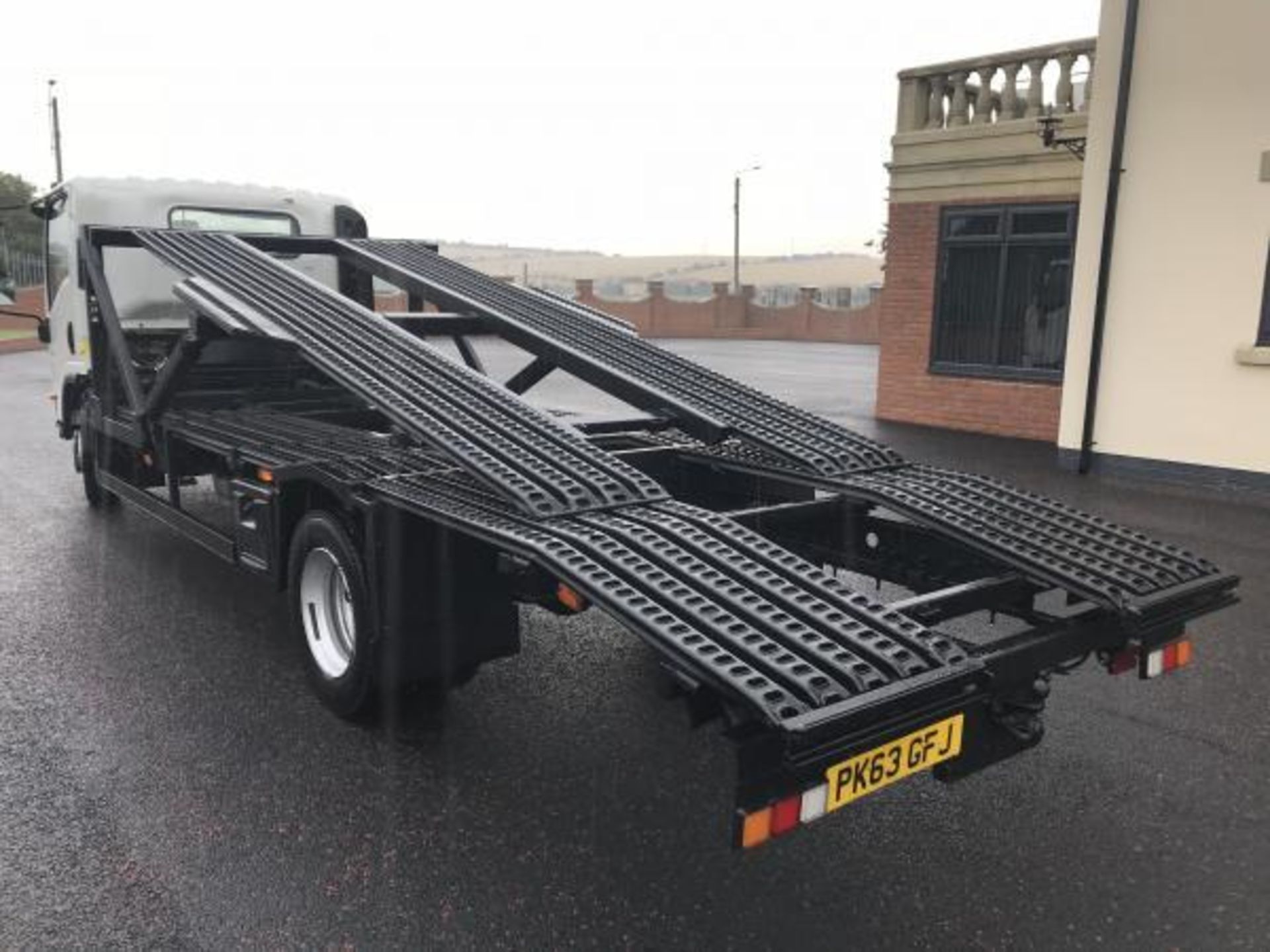 2013 ON 63 PLATE ISUZU N 75.190 7.5 TON CAR TRANSPORTER WITH LIFT UP DECK *PLUS VAT* - Image 6 of 20