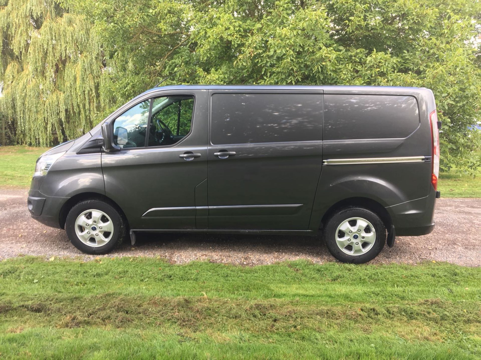 2016/66 REG FORD TRANSIT CUSTOM 270 LTD EDITION DIESEL PANEL VAN, SHOWING 0 FORMER KEEPERS *NO VAT* - Image 4 of 11