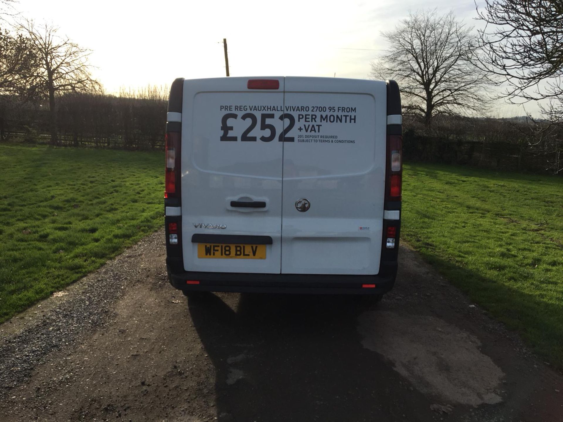 2018/18 REG VAUXHALL VIVARO 2700 CDTI WHITE DIESEL PANEL VAN, SHOWING 0 FORMER KEEPERS *NO VAT* - Image 6 of 13