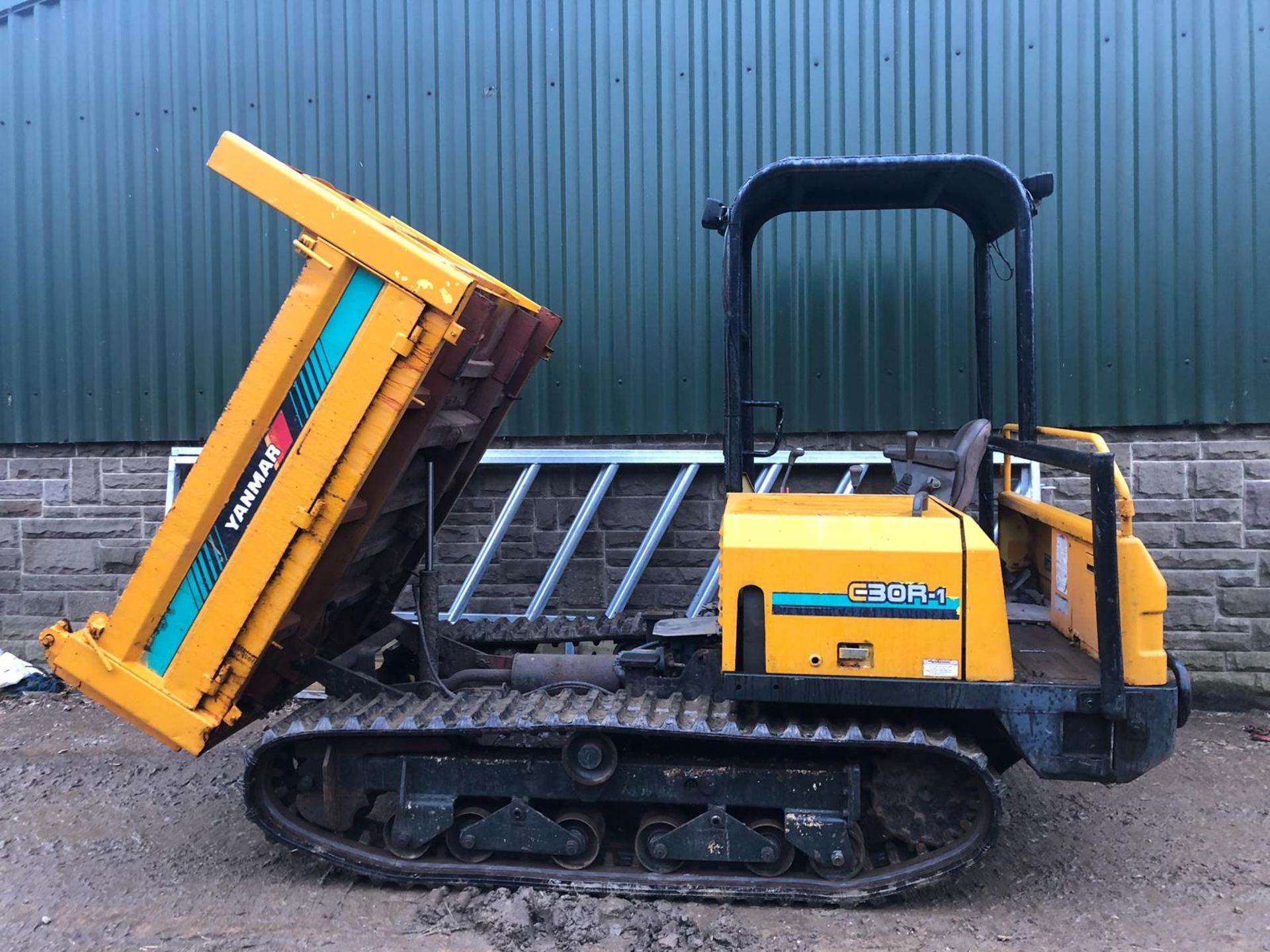 YANMAR C30R-1 TRACKED CRAWLER TIPPER *PLUS VAT*