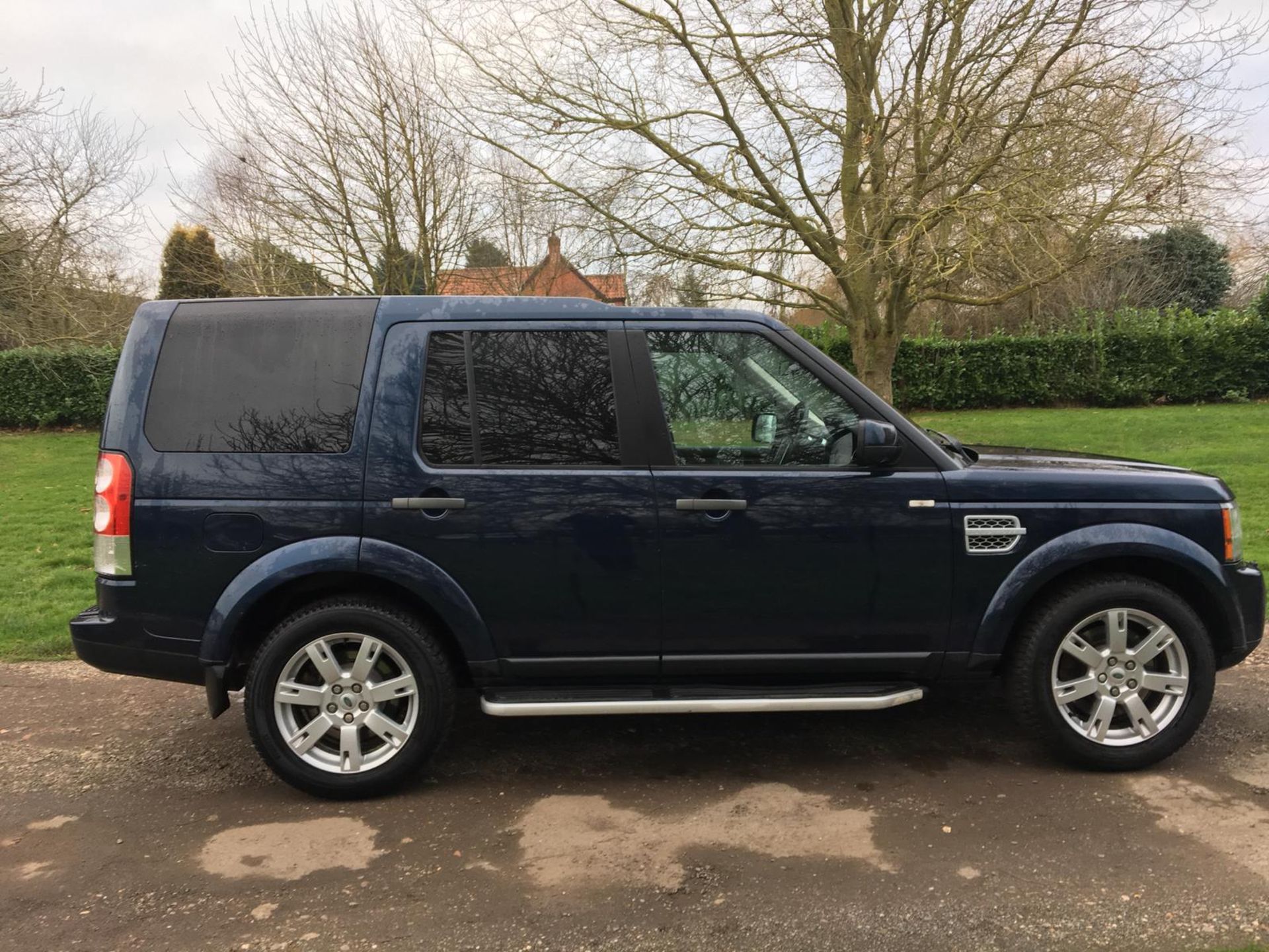 2011/11 REG LAND ROVER DISCOVERY SDV6 AUTOMATIC 245 COMMERCIAL 4X4, SHOWING 1 FORMER KEEPER *NO VAT* - Image 8 of 14