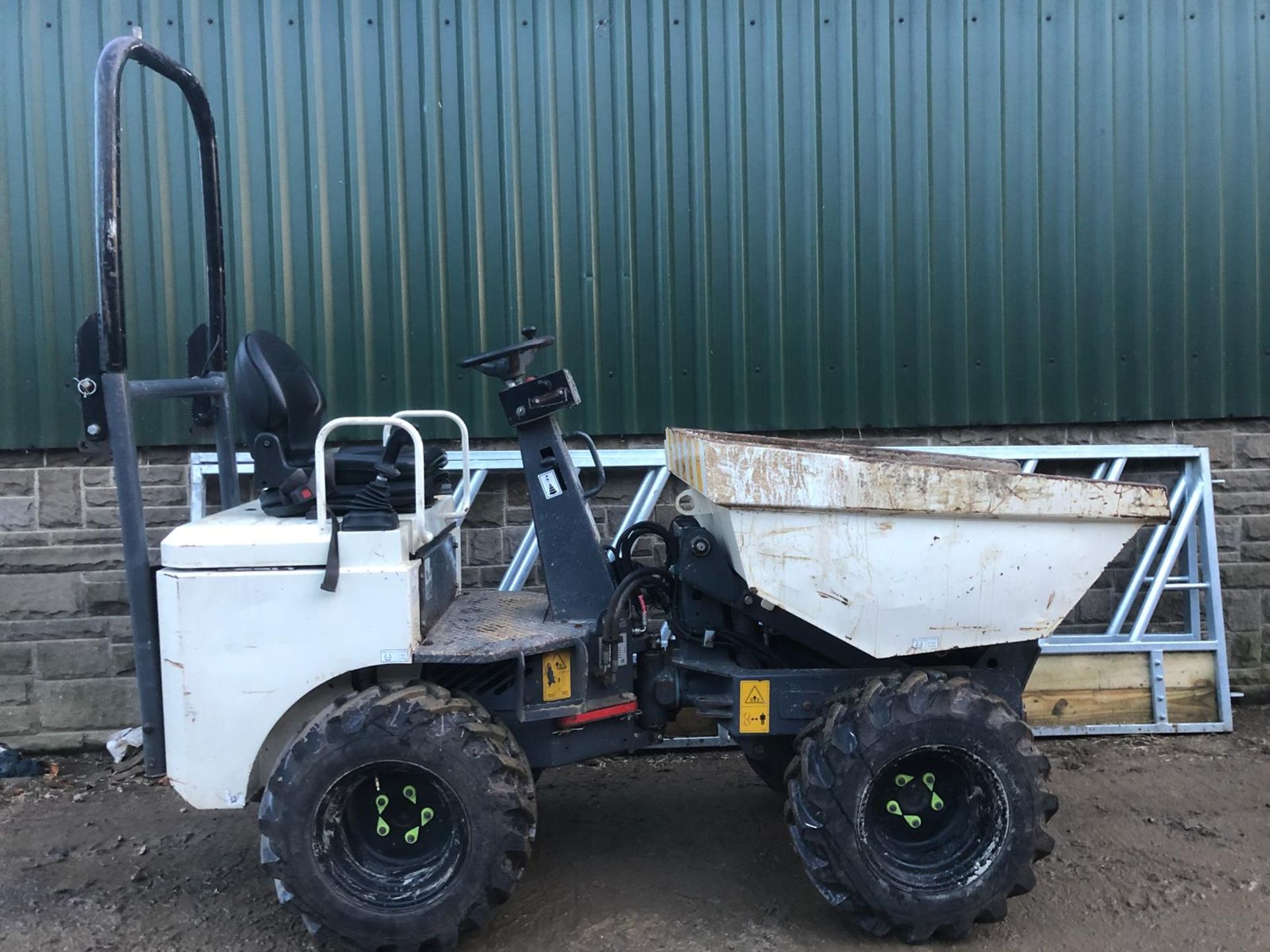 2014 TEREX HD1000 1 TONNE DUMPER, STARTS, RUNS, WORKS *PLUS VAT* - Image 4 of 16