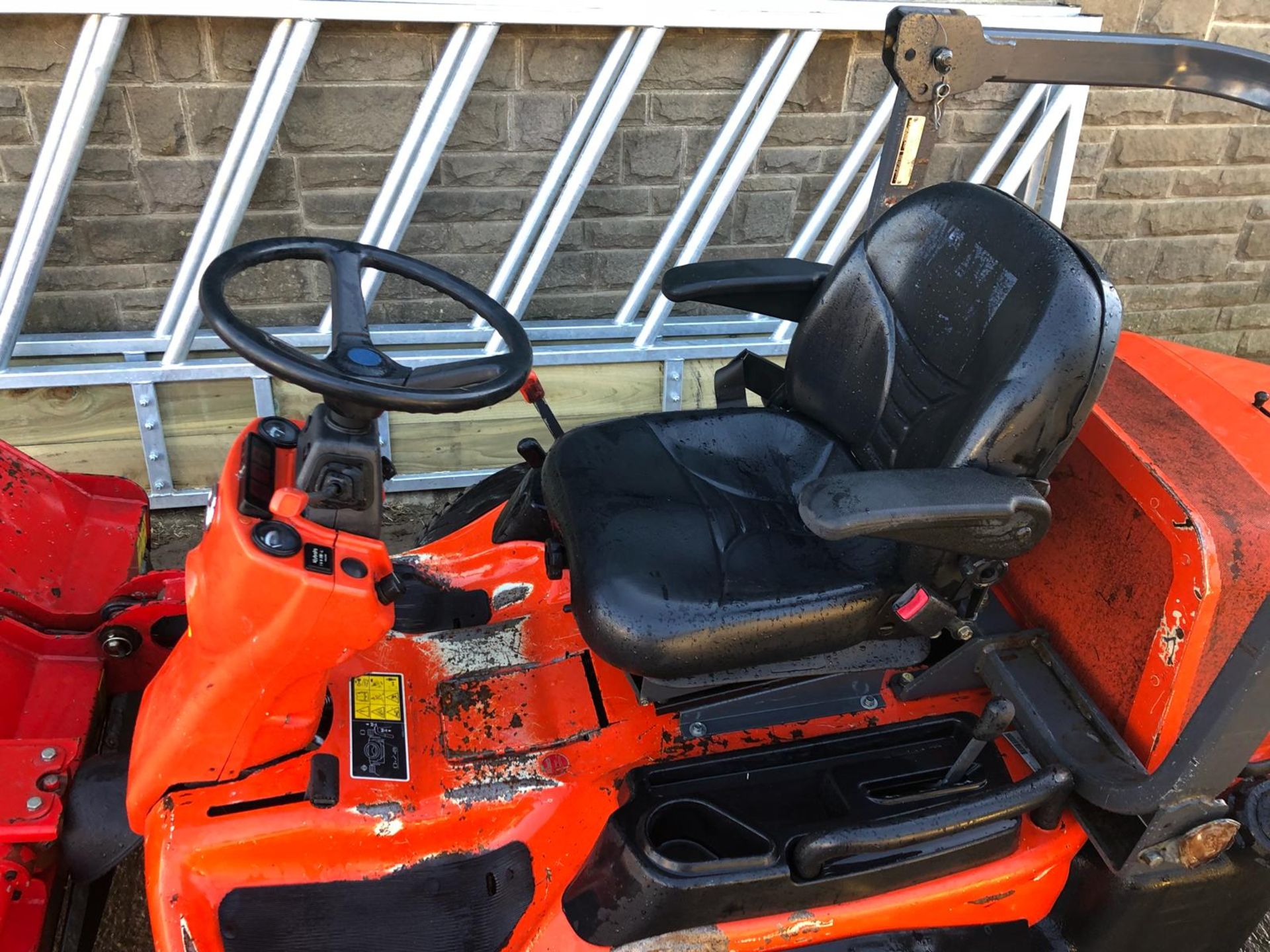 2008/08 REG KUBOTA F3680 EC ORANGE RIDE ON DIESEL LAWN MOWER *PLUS VAT* - Image 12 of 18