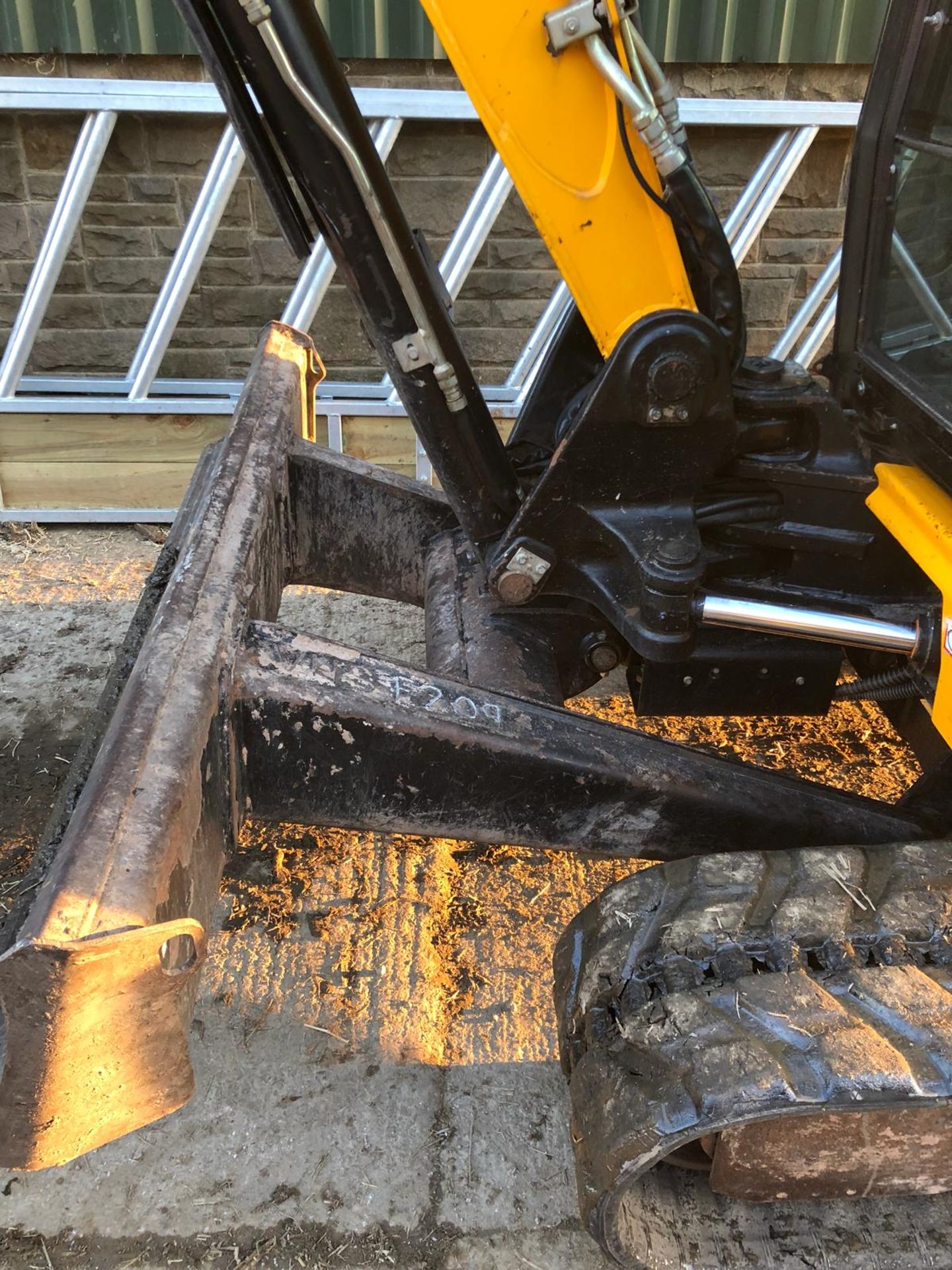 2015 JCB 65R-1 TRACKED EXCAVATOR *PLUS VAT* - Image 7 of 18