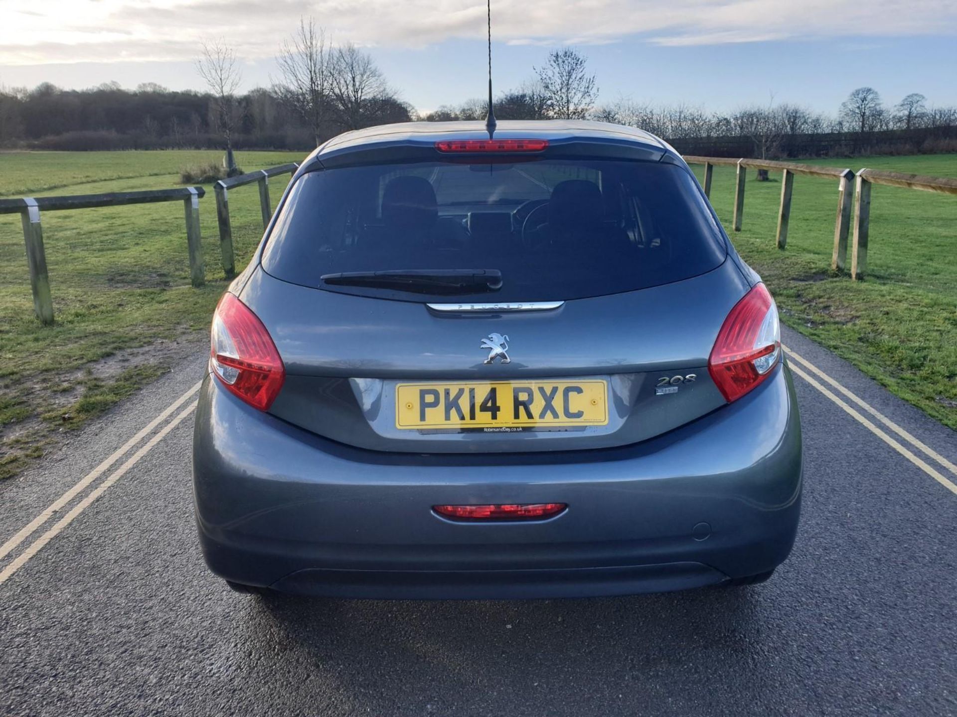 2014/14 REG PEUGEOT 208 ACTIVE E-HDI 1.6 DIESEL 5 DOOR HATCHBACK, SHOWING 1 FORMER KEEPER *NO VAT* - Image 6 of 11