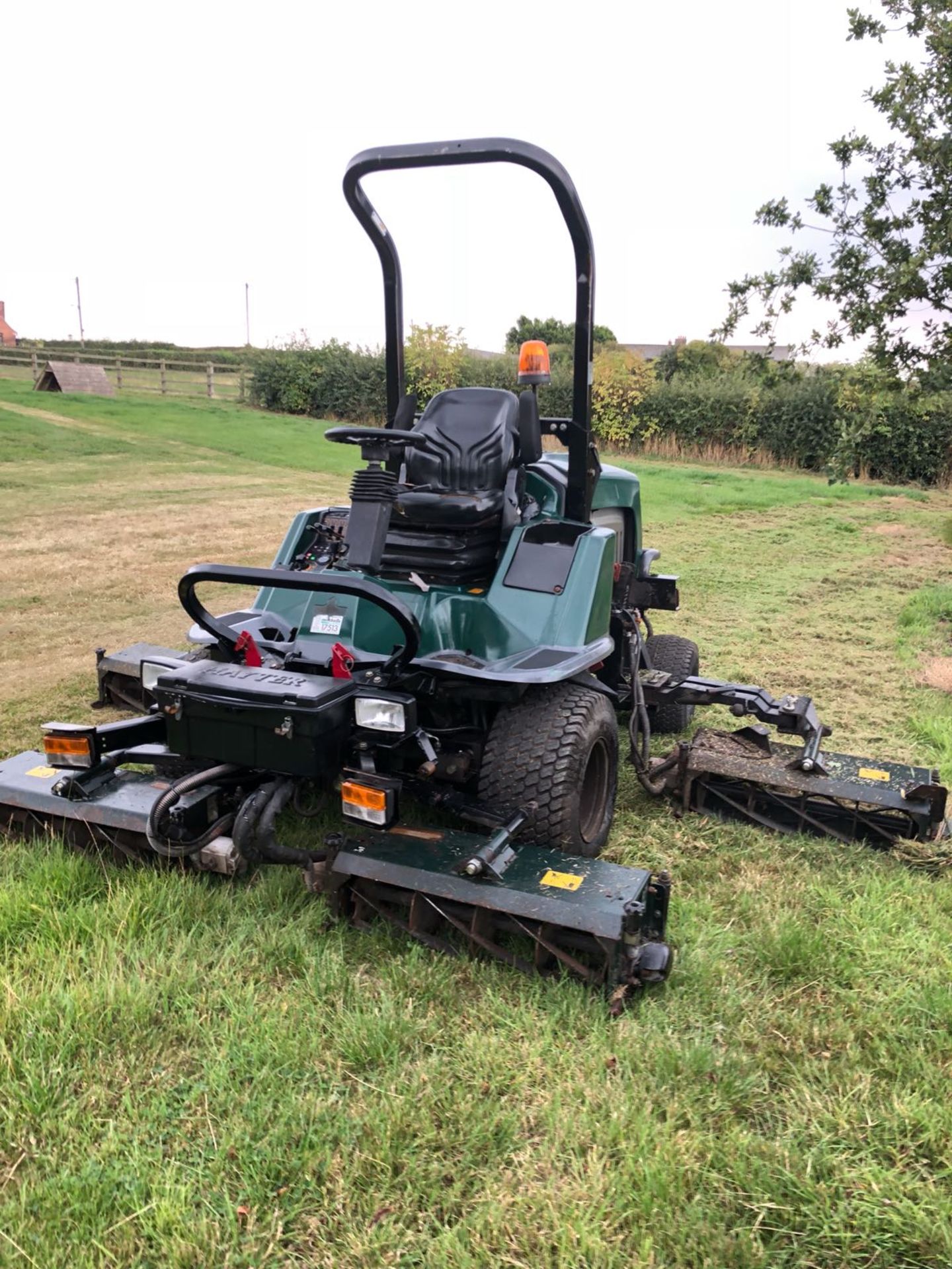 2005/55 REG HAYTER 5 GANG RIDE ON MOWER - Image 7 of 19