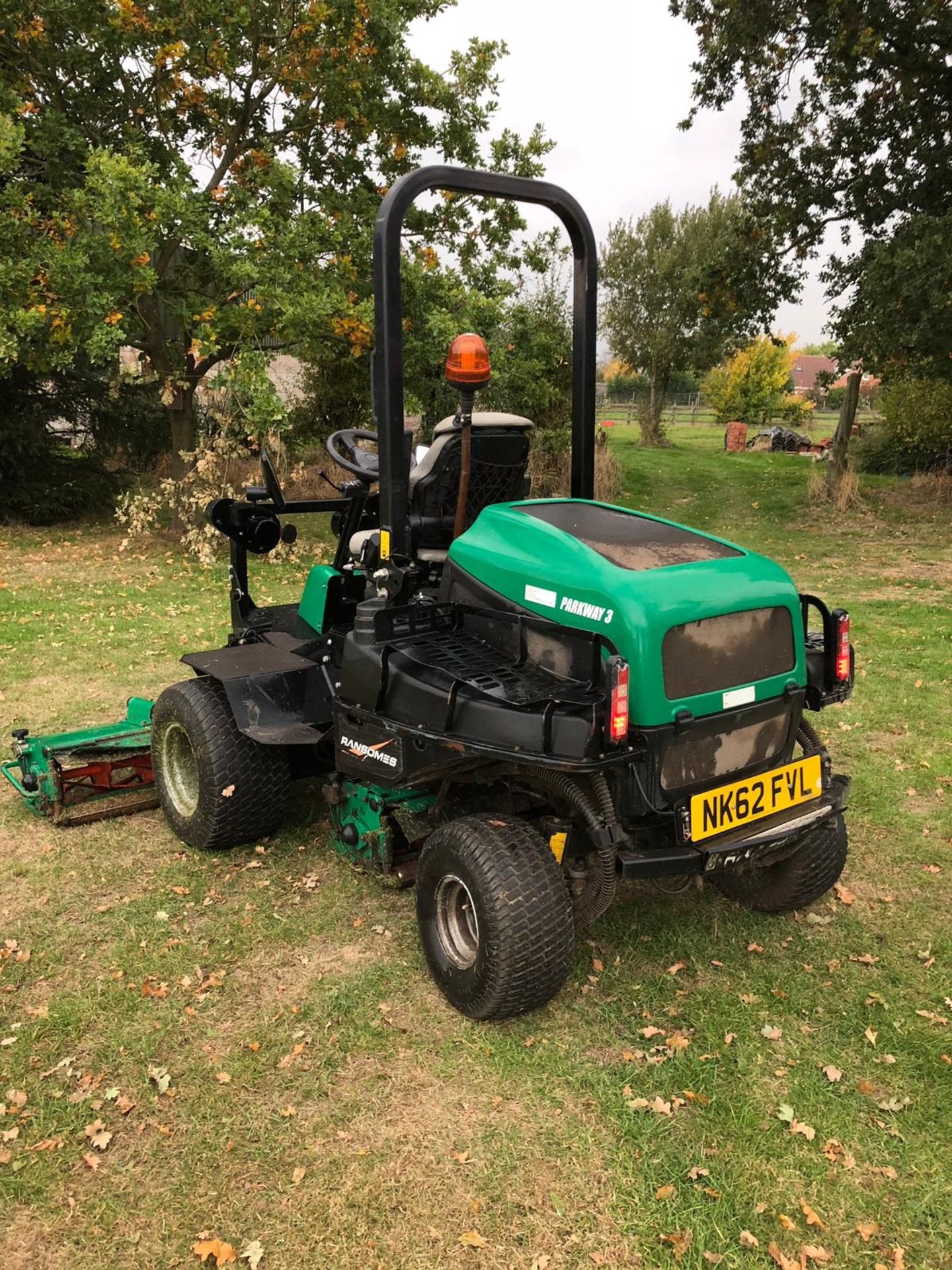 RANSOMES PARKWAY 3 MOWER, SHOWING 2820 HOURS (UNVERIFIED) *PLUS VAT* - Image 7 of 12