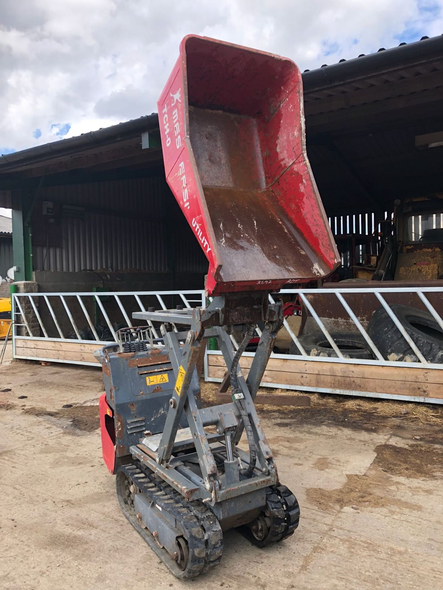 MESSERSI TCH-07D PETROL TRACKED MINI DUMPER 500 KG *PLUS VAT* - Image 3 of 9