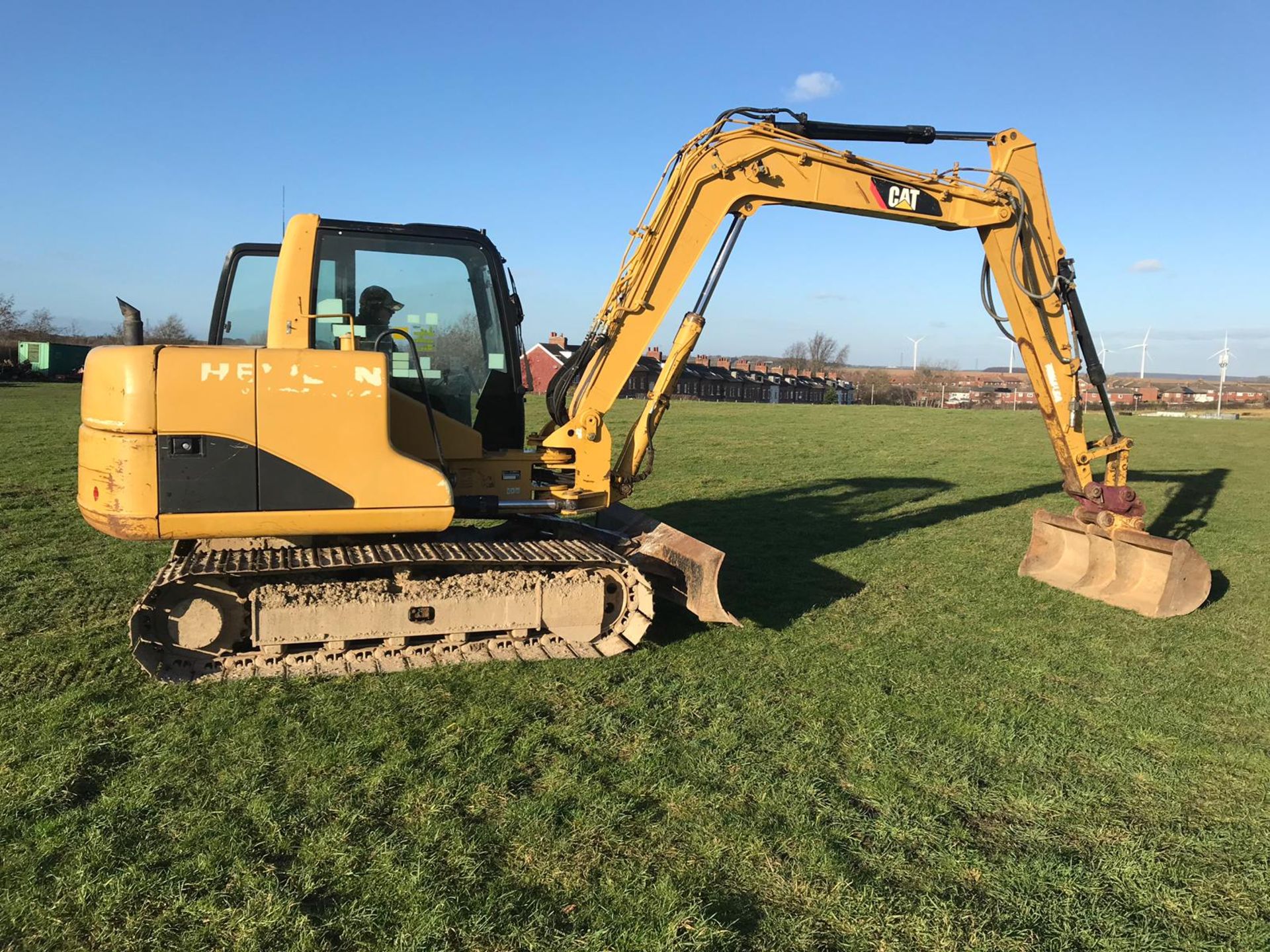 2008 CATERPILLAR 9.2 TON EXCAVATOR 307C, QUICK HITCH, C/W 2 BUCKETS, READY FOR WORK *PLUS VAT*