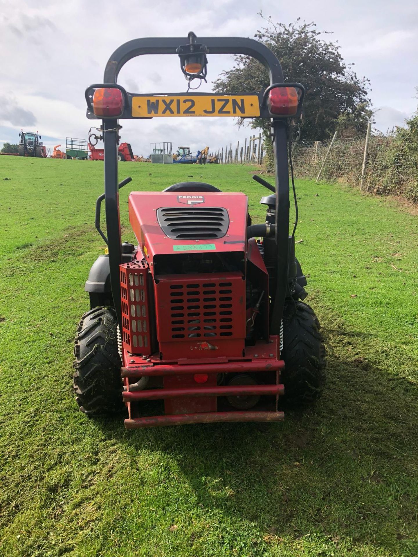 2012 FERRIS IS 2500Z ZERO TURN RIDE ON DIESEL ROTARY LAWN MOWER *PLUS VAT* - Bild 7 aus 13