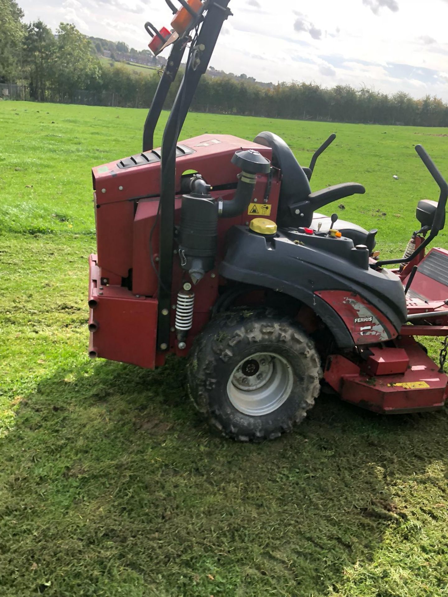 2012 FERRIS IS 2500Z ZERO TURN RIDE ON DIESEL ROTARY LAWN MOWER *PLUS VAT* - Bild 8 aus 13