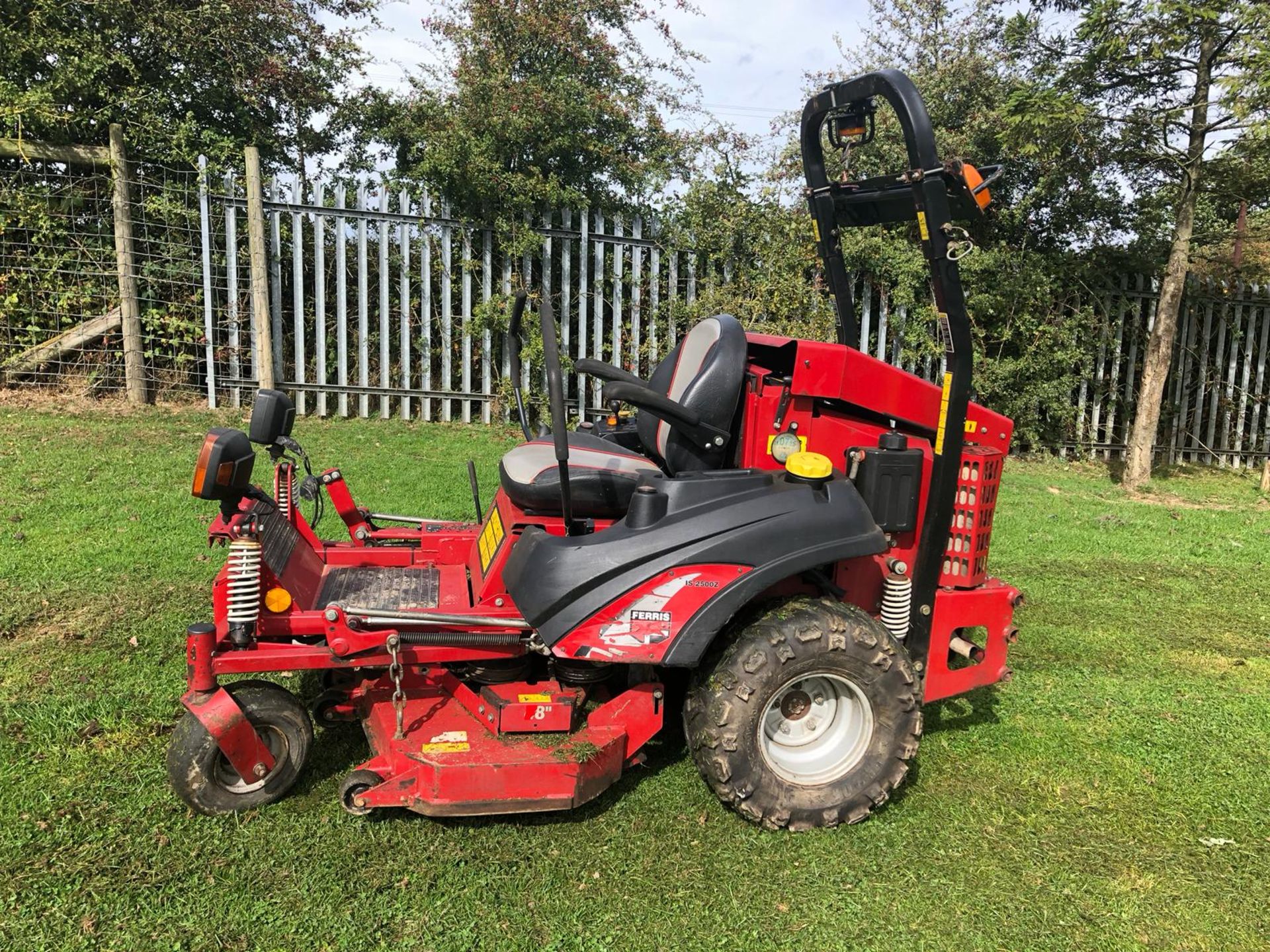 2012 FERRIS IS 2500Z ZERO TURN RIDE ON DIESEL ROTARY LAWN MOWER *PLUS VAT* - Bild 5 aus 13