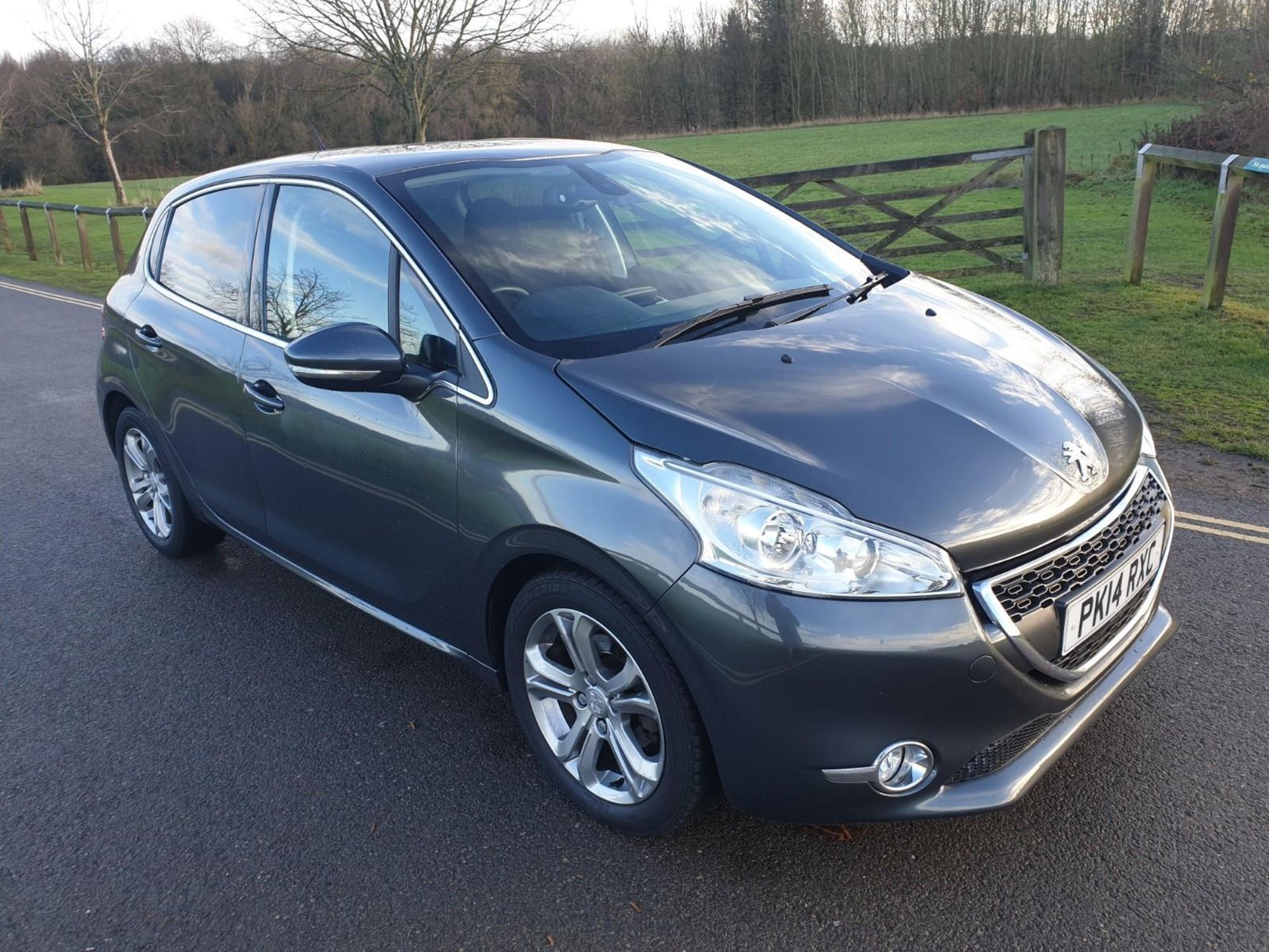 2014/14 REG PEUGEOT 208 ACTIVE E-HDI 1.6 DIESEL 5 DOOR HATCHBACK, SHOWING 1 FORMER KEEPER *NO VAT*