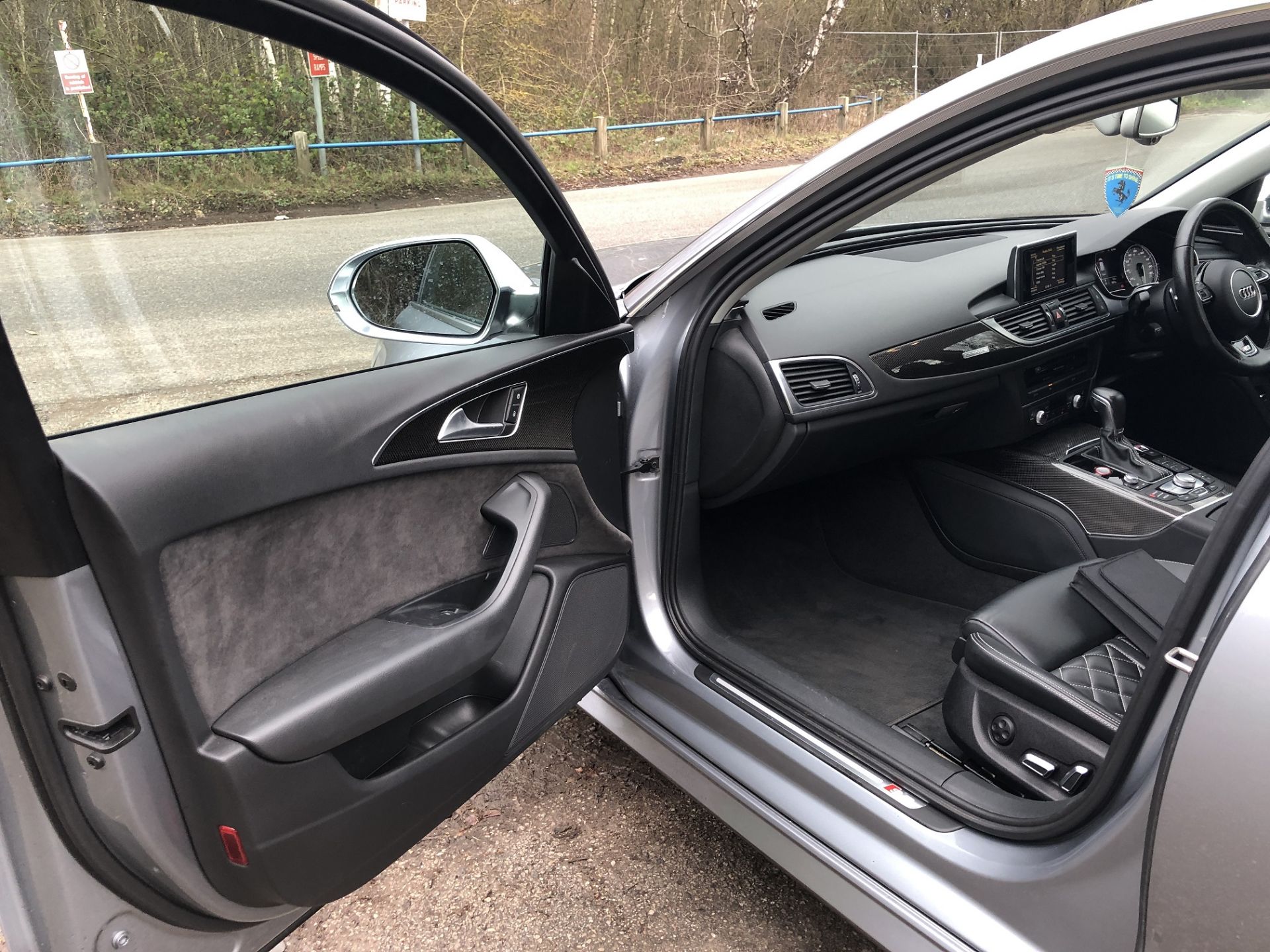 2016/16 REG AUDI S6 AVANT 4.0 TFSI TWIN TURBO V8 QUATTRO 450 PS S-TRONIC TORNADO GREY METALLIC - Image 9 of 25