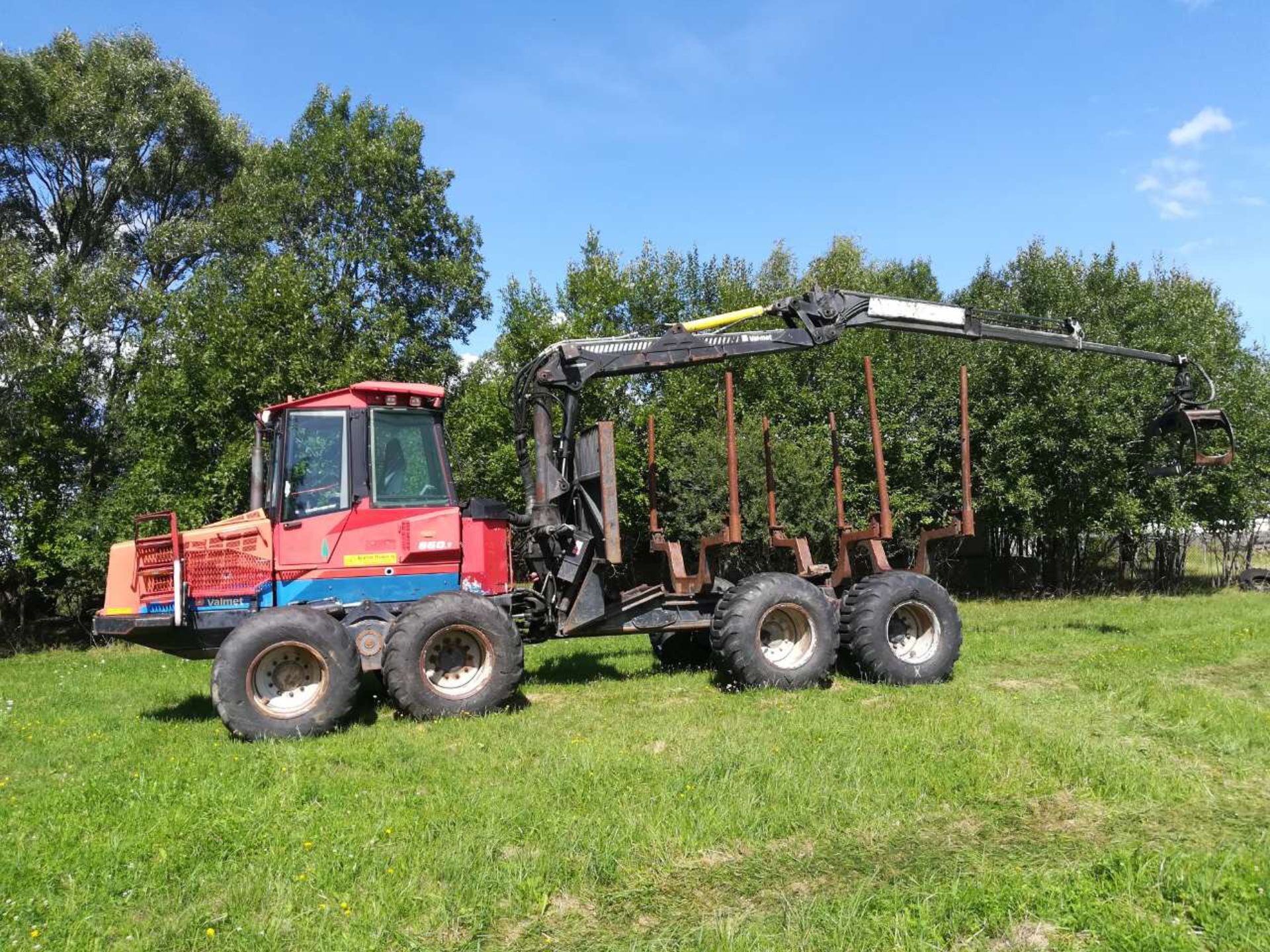 VALMET 860 FORWARDER, ENGINE 140 KW, YEAR 2005, 18,000 HOURS (UNVERIFIED) *NO VAT*