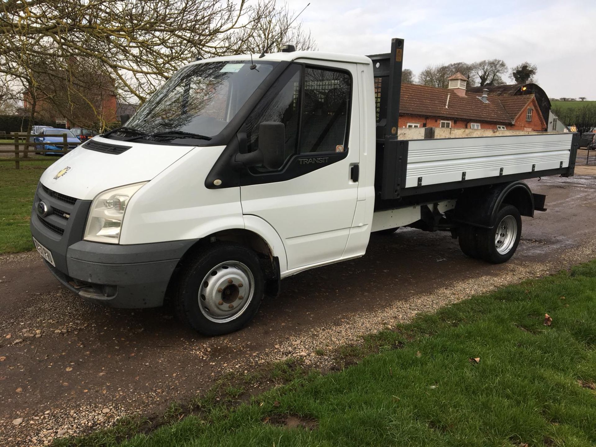 2007/57 REG FORD TRANSIT 100 T350M RWD WHITE DIESEL TIPPER, SHOWING 0 FORMER KEEPERS *NO VAT* - Image 3 of 12