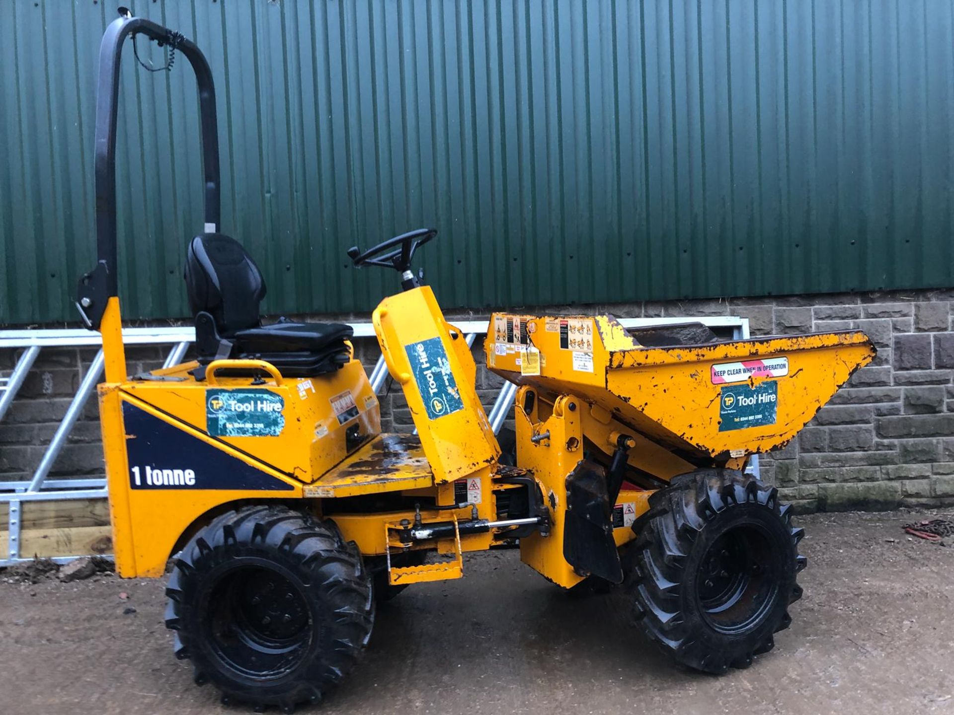 2012 THWAITES 1 TONNE HI-TIP DUMPER, SHOWING - 1195 HOURS *PLUS VAT* - Image 10 of 23