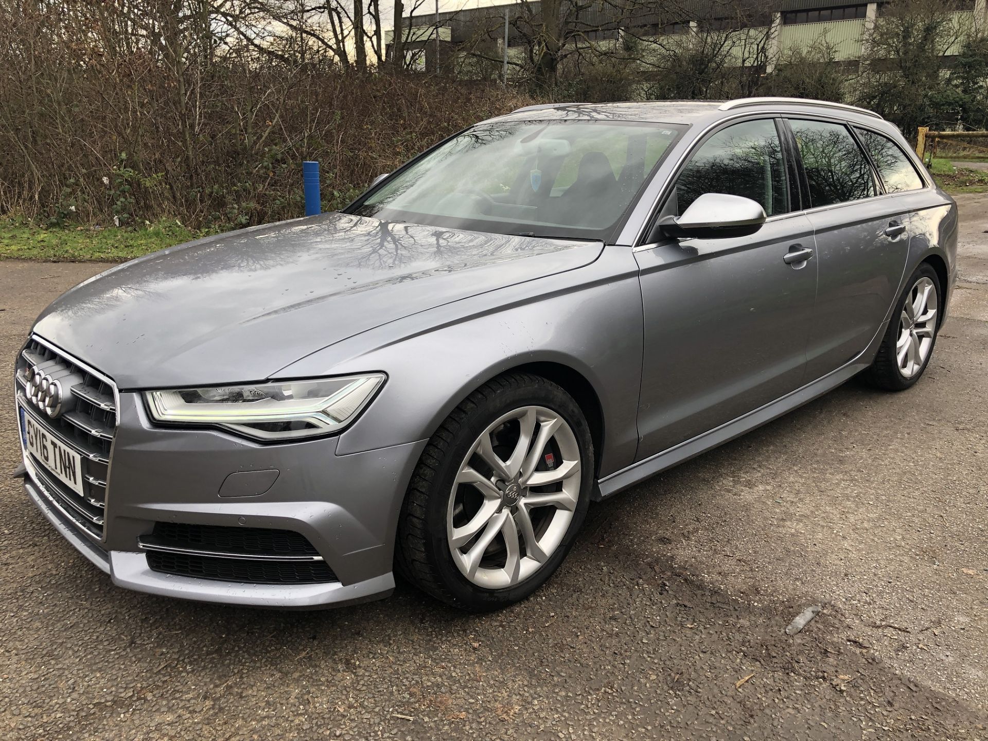 2016/16 REG AUDI S6 AVANT 4.0 TFSI TWIN TURBO V8 QUATTRO 450 PS S-TRONIC TORNADO GREY METALLIC - Image 4 of 25