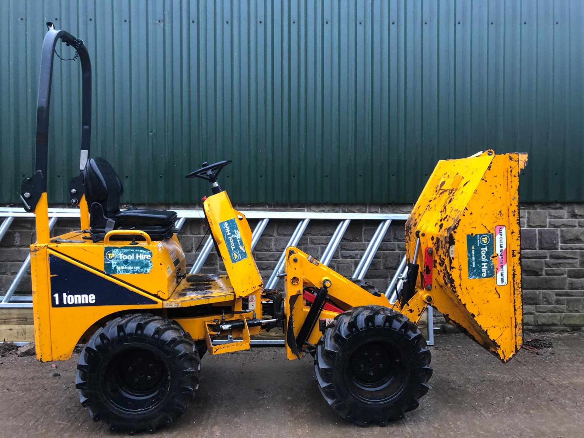 2012 THWAITES 1 TONNE HI-TIP DUMPER, SHOWING - 1195 HOURS *PLUS VAT*