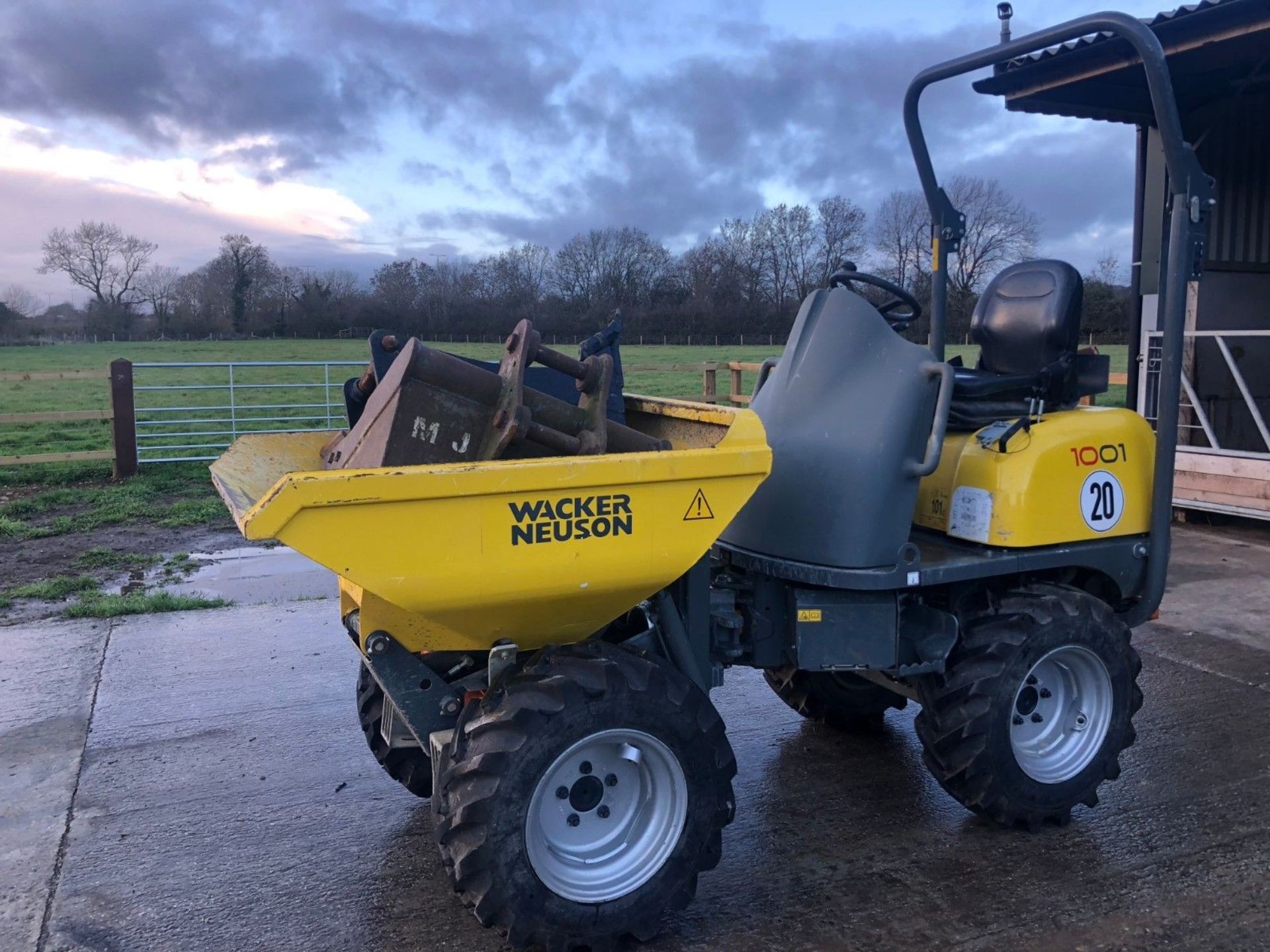 2016 WACKER NEUSON HIGH TIP 1 TONNE DUMPER, MODEL: 1001, 4 WHEEL DRIVE *PLUS VAT* - Bild 4 aus 4