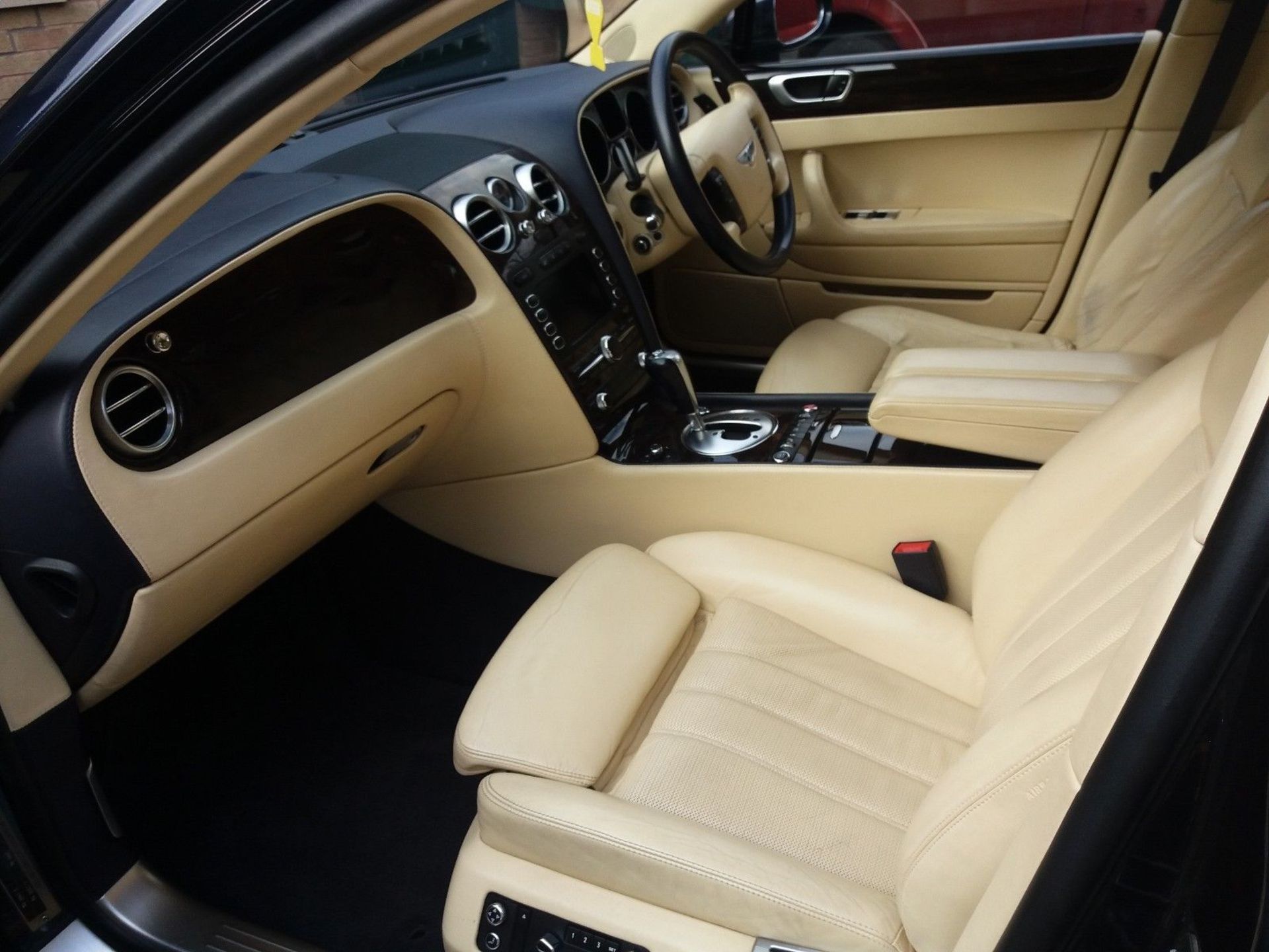 BENTLEY CONTINTENTAL FLYING SPUR - Bild 9 aus 9