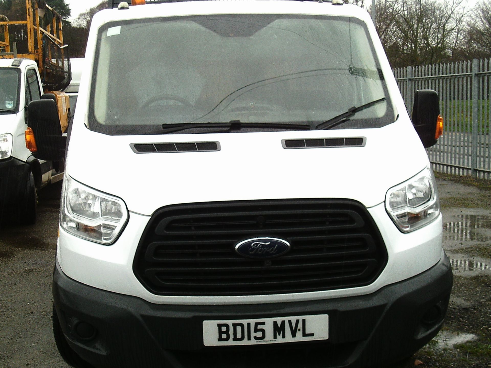 2015/15 REG FORD TRANSIT 350 RWD CREW CAB TIPPER 2.2 DIESEL 125 BHP (TWIN REAR WHEEL) *PLUS VAT* - Image 5 of 15