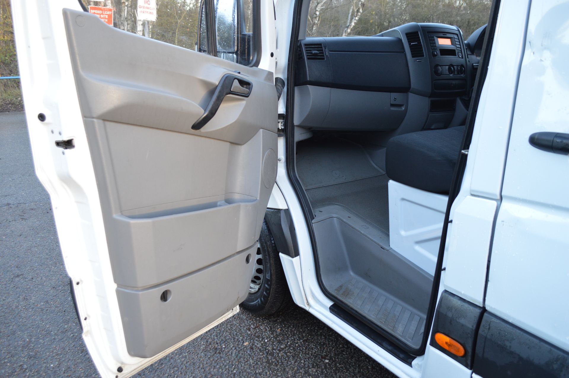 2015/65 REG MERCEDES-BENZ SPRINTER 313 CDI WHITE DIESEL PANEL VAN, SHOWING 1 FORMER KEEPER *NO VAT* - Image 9 of 18