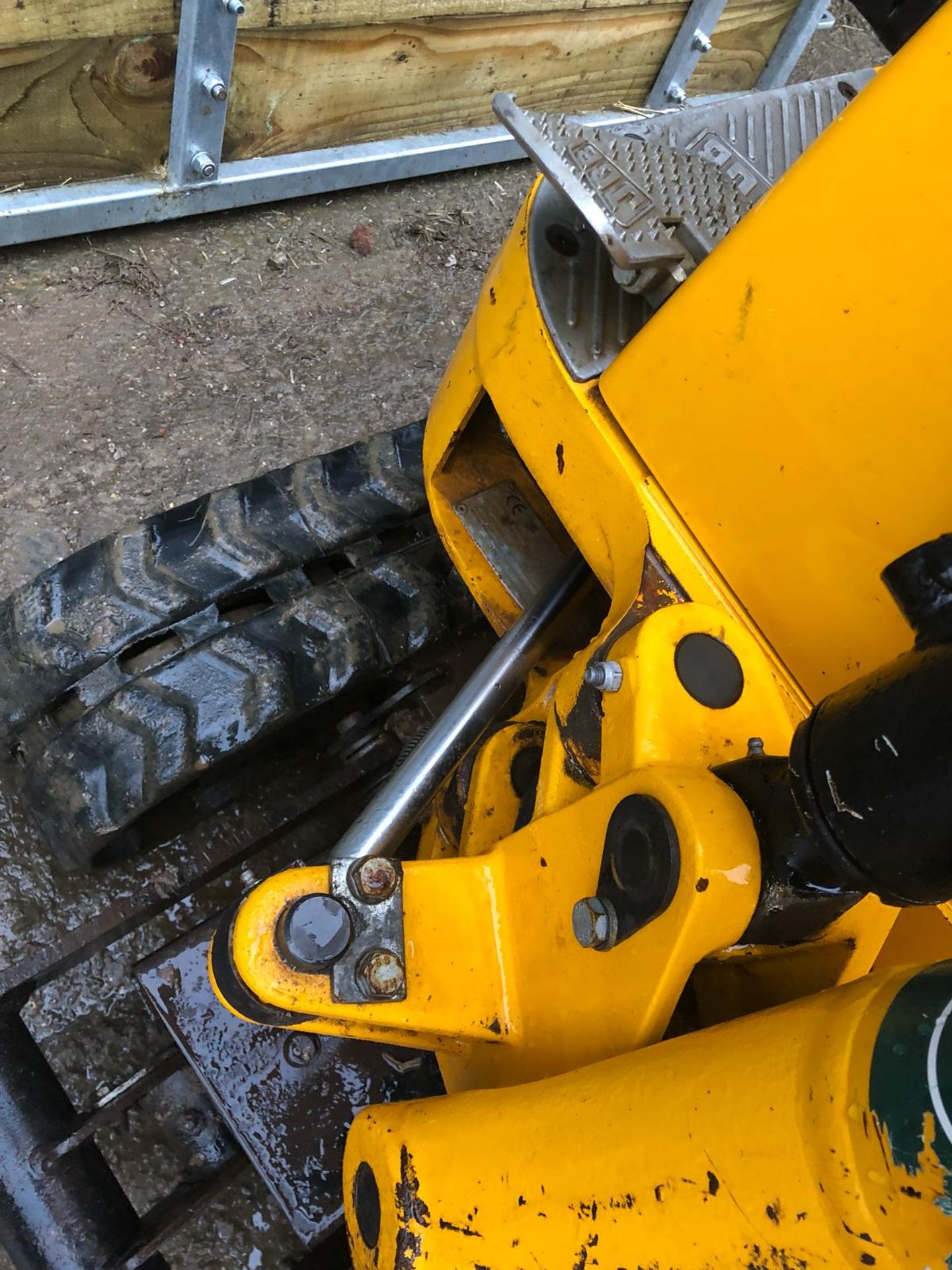 2012 JCB 8008 CTS TRACKED MINI DIGGER / EXCAVATOR WITH RUBBER TRACKS *PLUS VAT* - Bild 7 aus 19