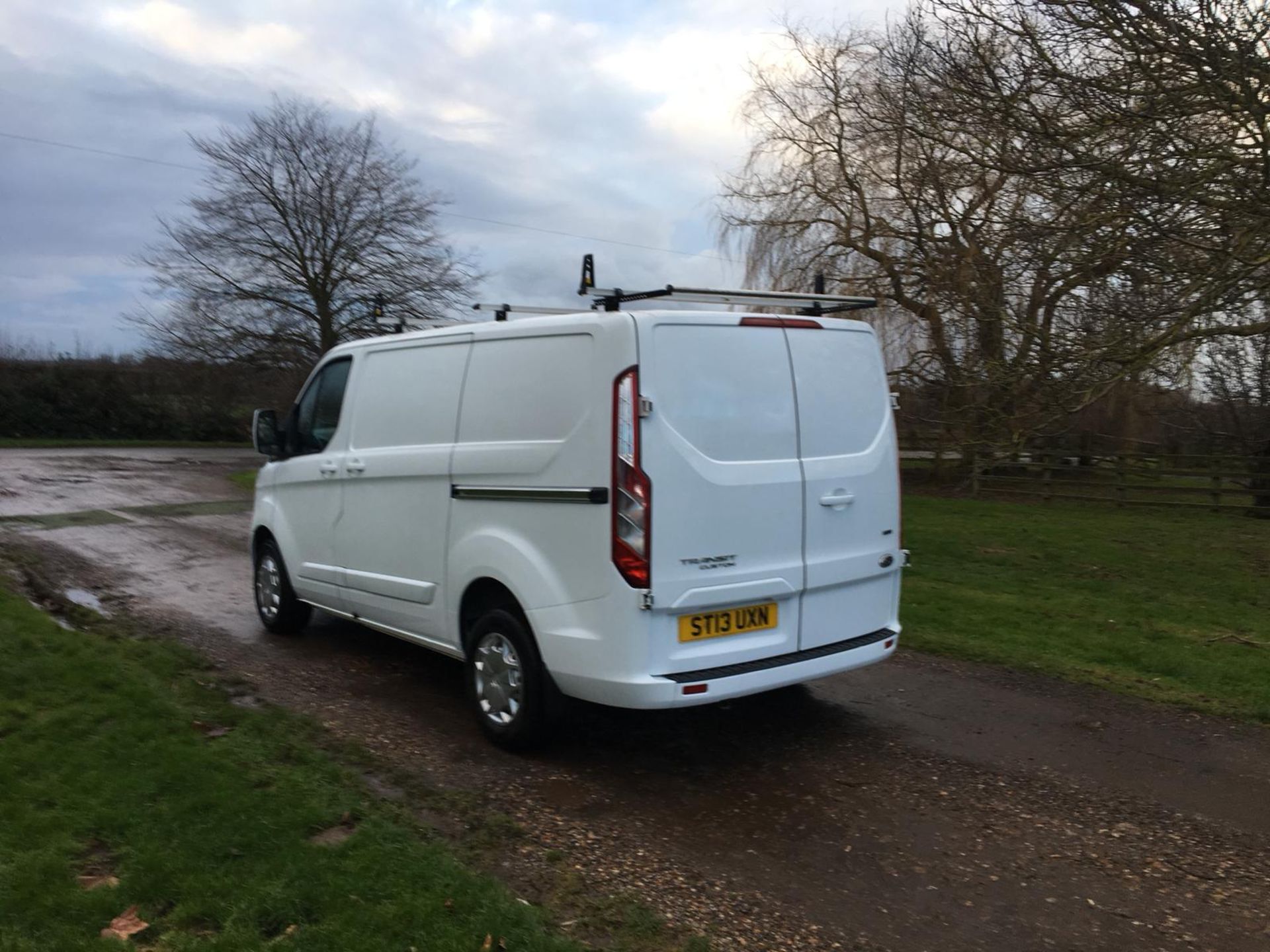 2013/13 REG FORD TRANSIT CUSTOM 290 ECO-TECH DIESEL PANEL VAN, SHOWING 2 FORMER KEEPERS *NO VAT* - Image 4 of 15