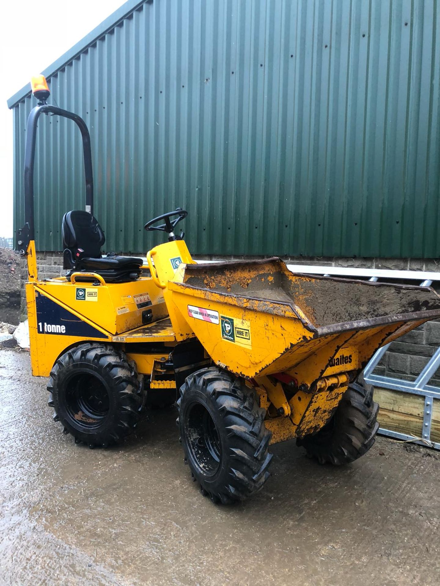 2012 THWAITES 1 TONNE HI-TIP DUMPER WITH FLASHING BEACON *PLUS VAT* - Image 10 of 18