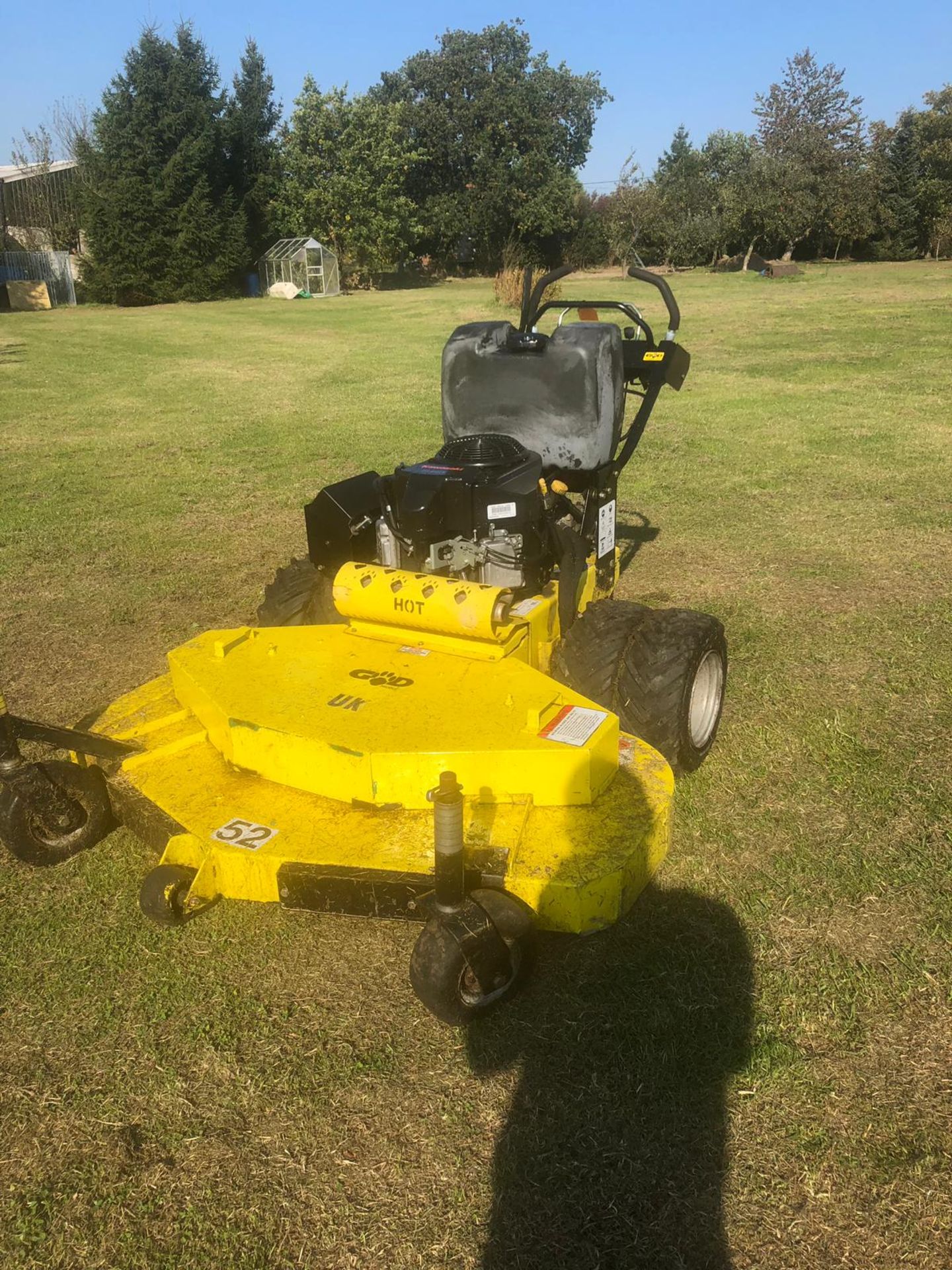 GREAT DANE HEAVY DUTY 4 WHEELED WALK BEHIND PUSH COMMERCIAL MOWER, 52" CUTTING WIDTH *PLUS VAT* - Image 6 of 17