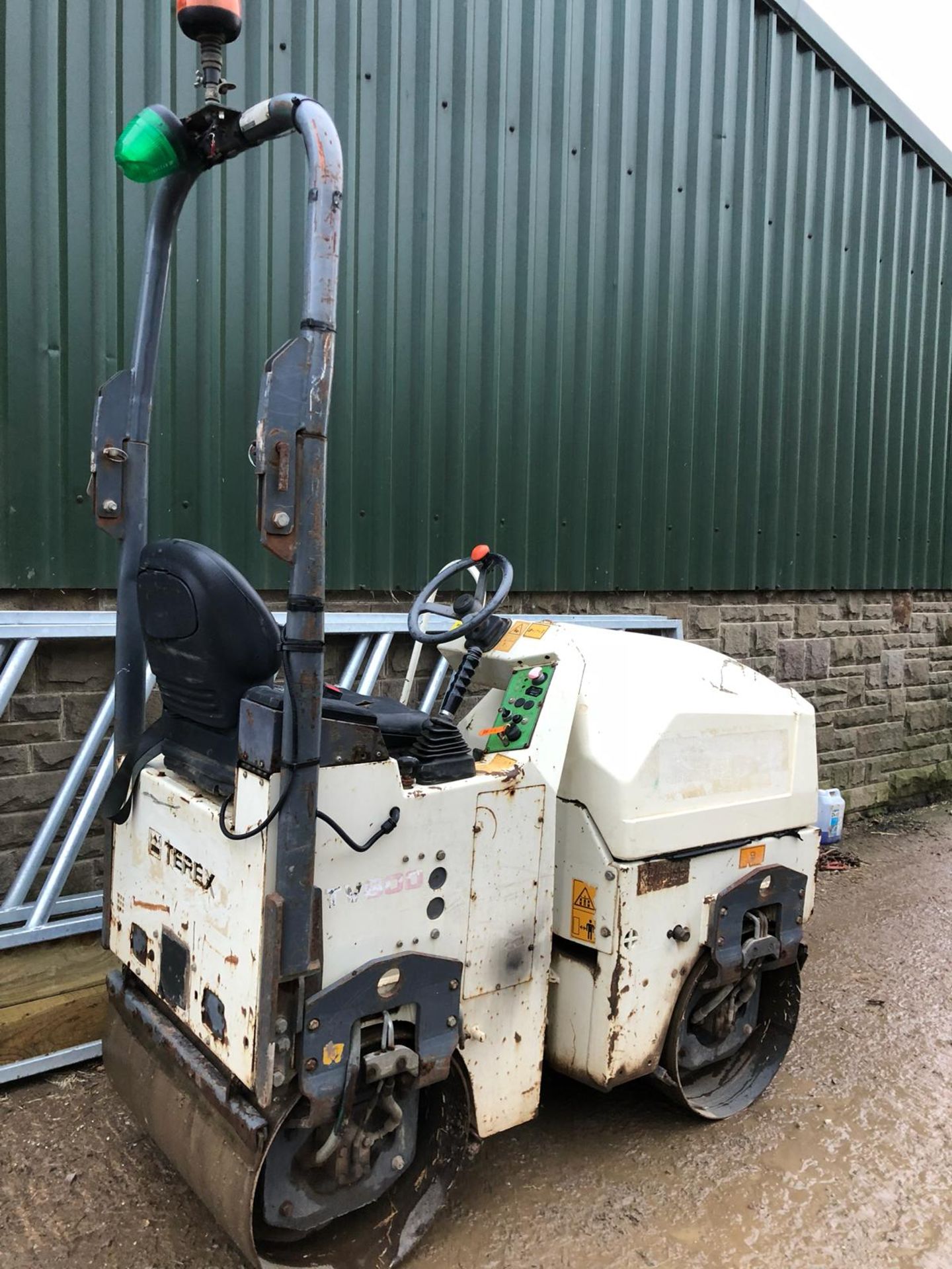 TEREX TV 800 RIDE ON ROLLER, SHOWING - 1250 HOURS (UNVERIFIED) *PLUS VAT* - Image 3 of 11