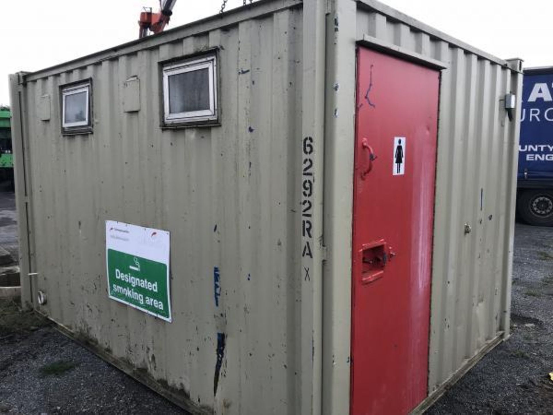 12FT TOILET BLOCK SHIPPING CONTAINER FULLY FITTED OUT AS A TOILET BLOCK *PLUS VAT* - Image 9 of 10