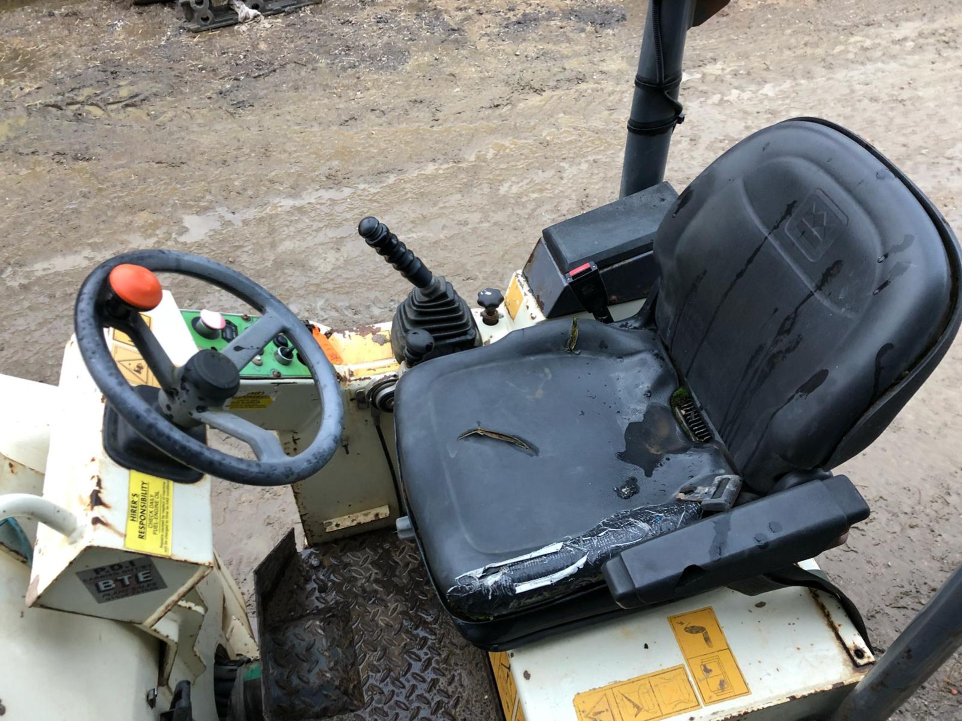 TEREX TV 800 RIDE ON ROLLER, SHOWING - 1250 HOURS (UNVERIFIED) *PLUS VAT* - Image 9 of 11