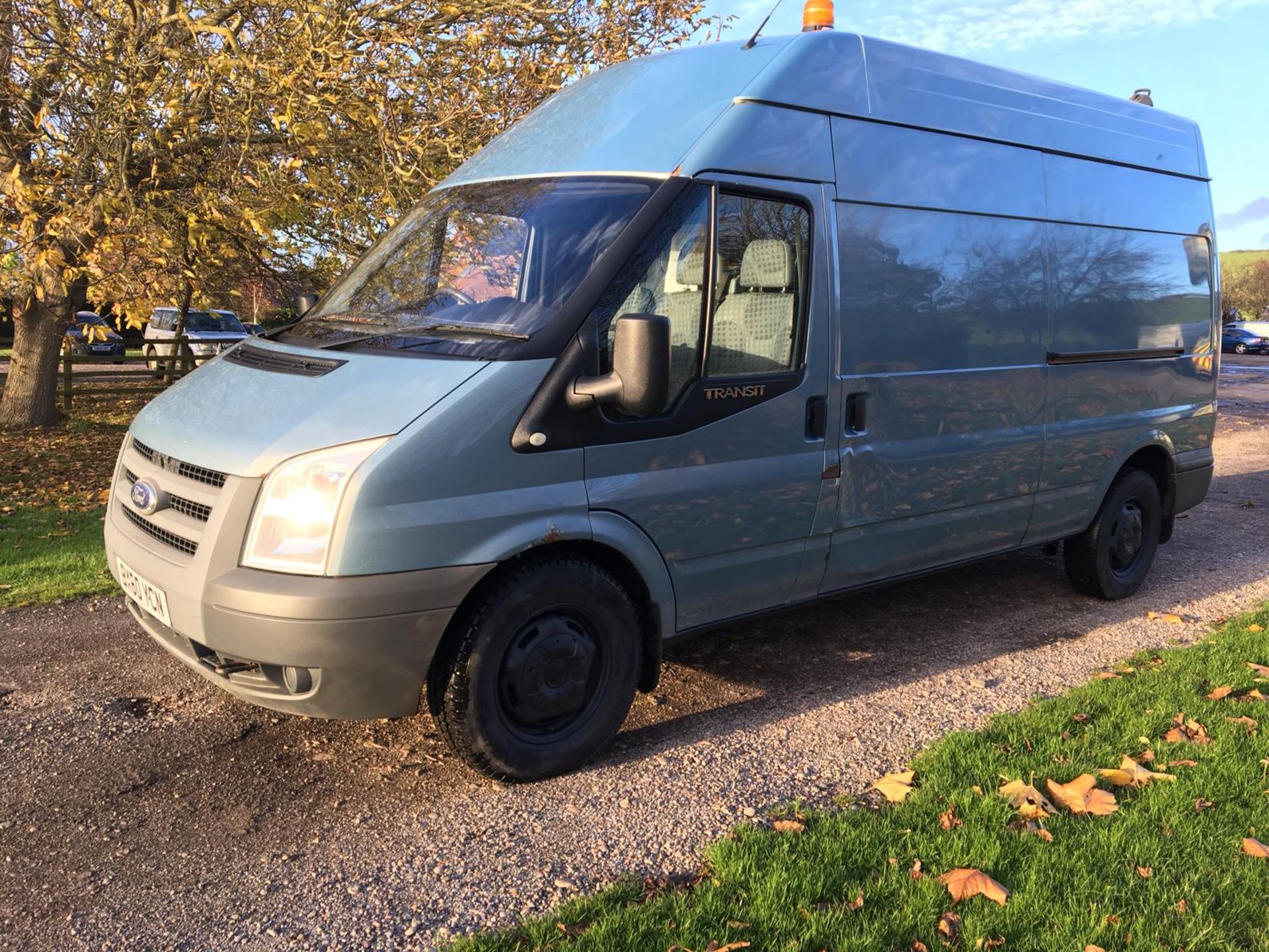 2010/60 REG FORD TRANSIT 115 T350L RWD BLUE DIESEL PANEL VAN, COMPRESSOR AND ELECTRICS *NO VAT* - Image 3 of 17