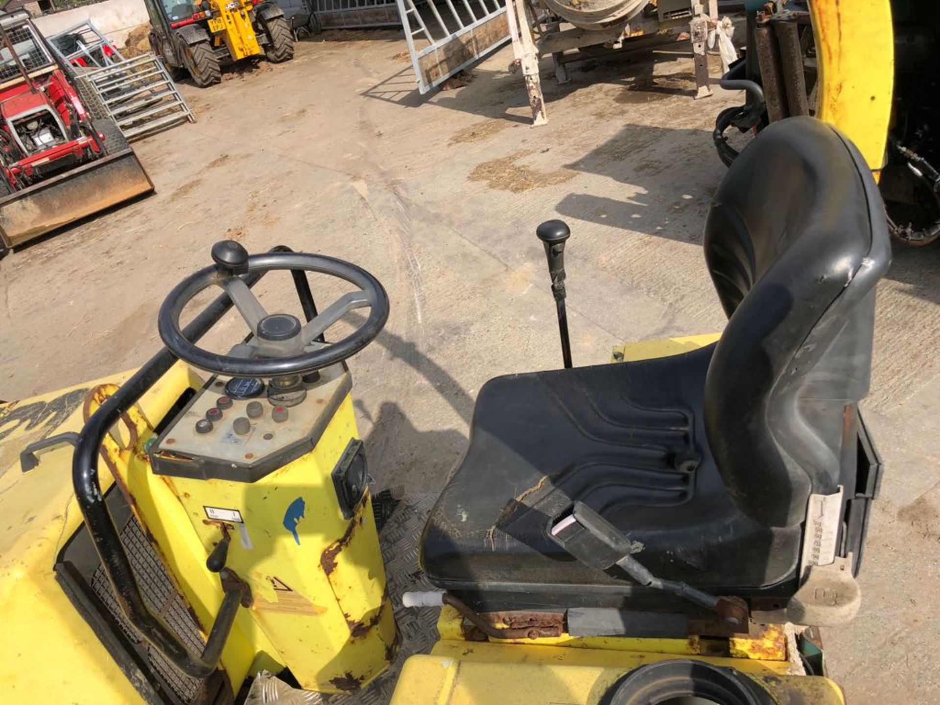 AMMANN AV26 SWIVEL ROLLER, YANMAR DIESEL ENGINE, SHOWING 1125 HOURS (UNVERIFIED) *PLUS VAT* - Image 6 of 9