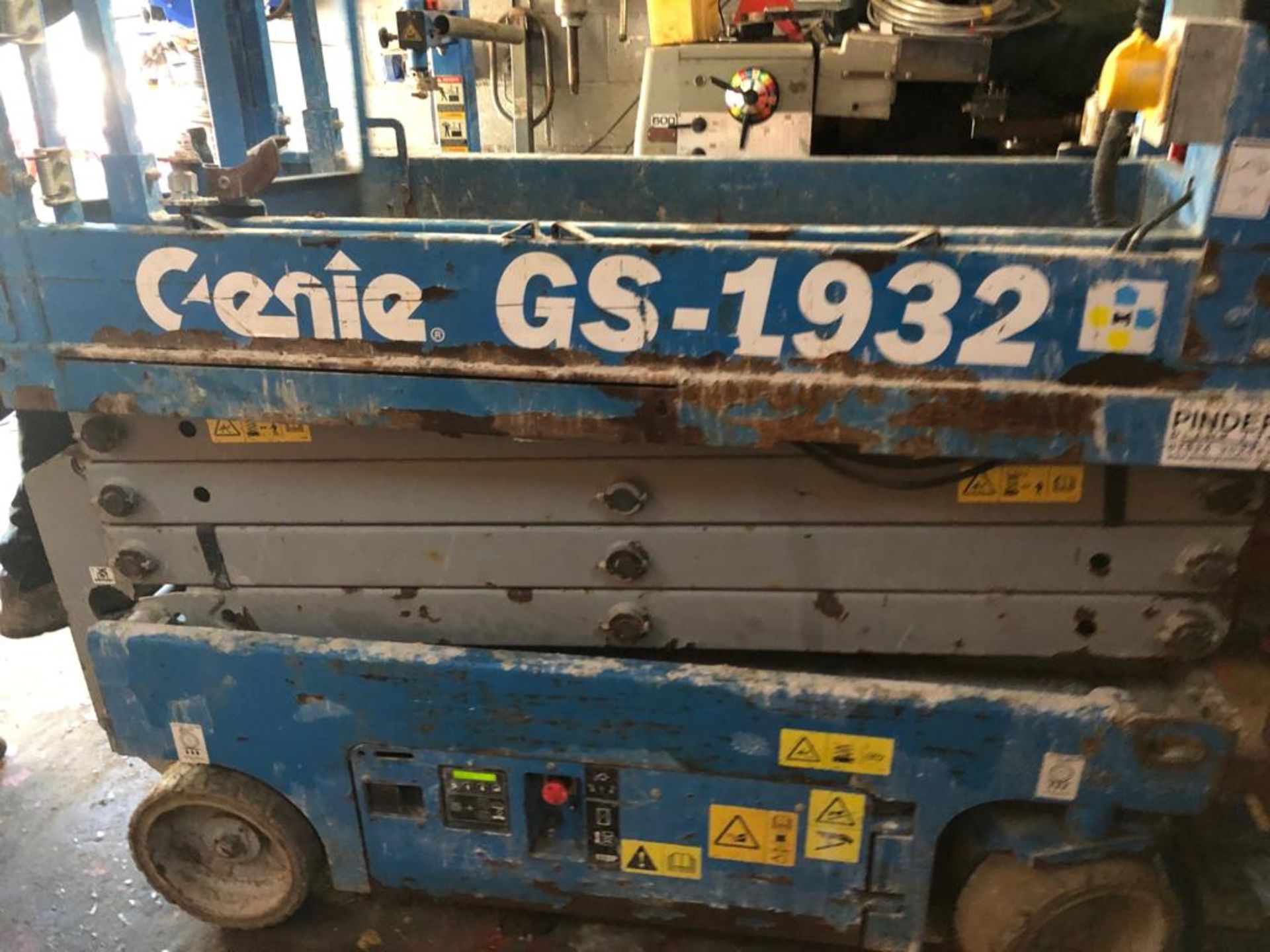 2013 GENIE GS-1932 COMPACT SCISSOR LIFT *PLUS VAT* - Image 2 of 2