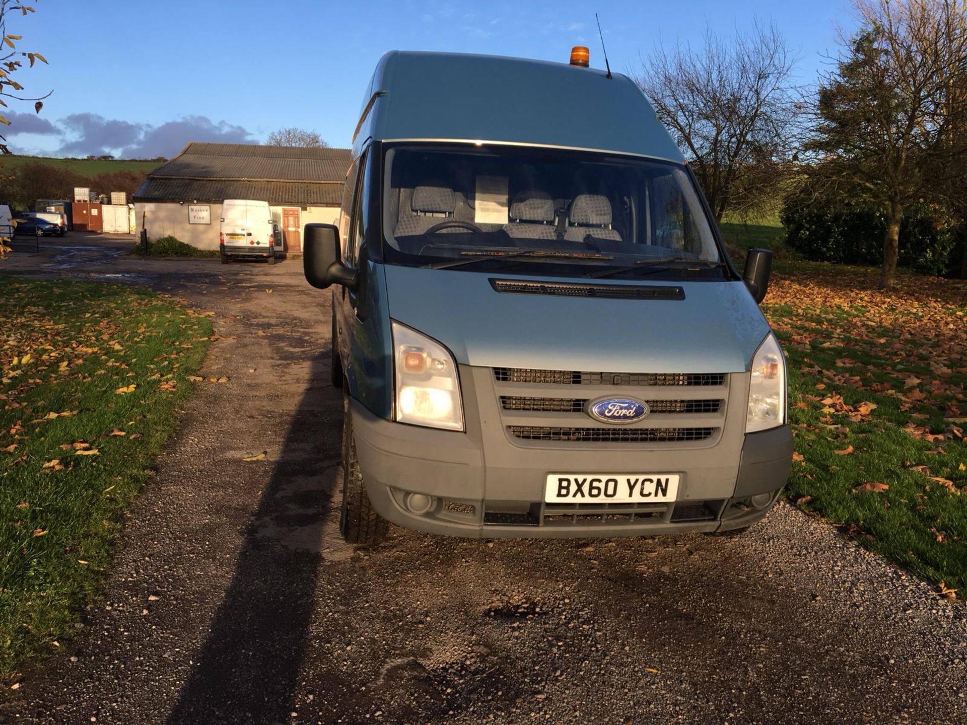 2010/60 REG FORD TRANSIT 115 T350L RWD BLUE DIESEL PANEL VAN, COMPRESSOR AND ELECTRICS *NO VAT* - Image 2 of 17