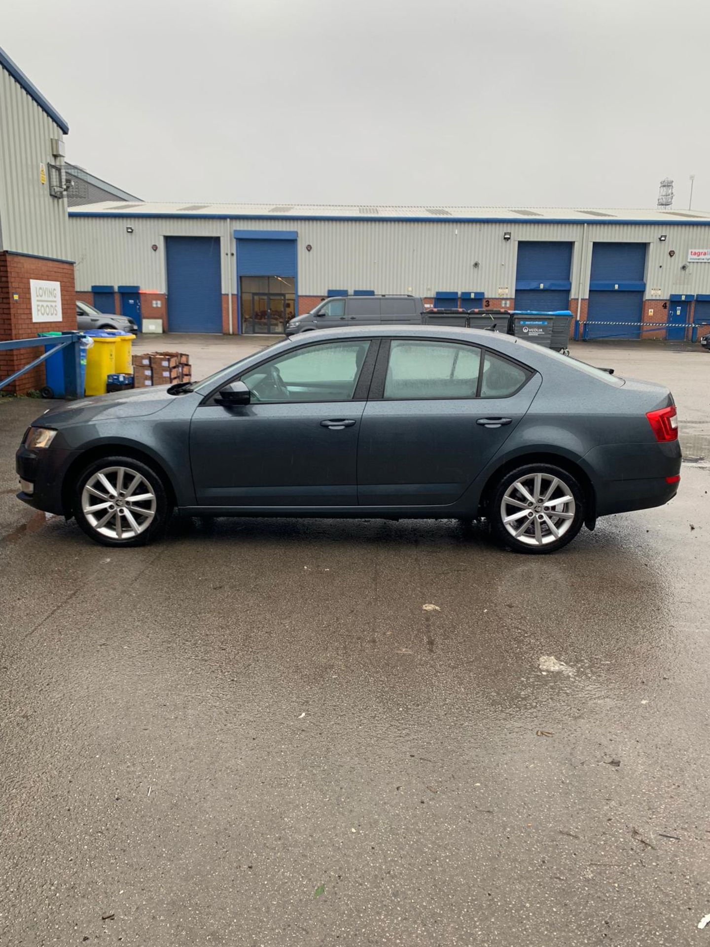 2015/15 REG SKODA OCTAVIA ELEGANCE TDI CR S 1.6 DIESEL 5 DOOR HATCHBACK, SHOWING 0 FORMER KEEPERS - Image 5 of 10