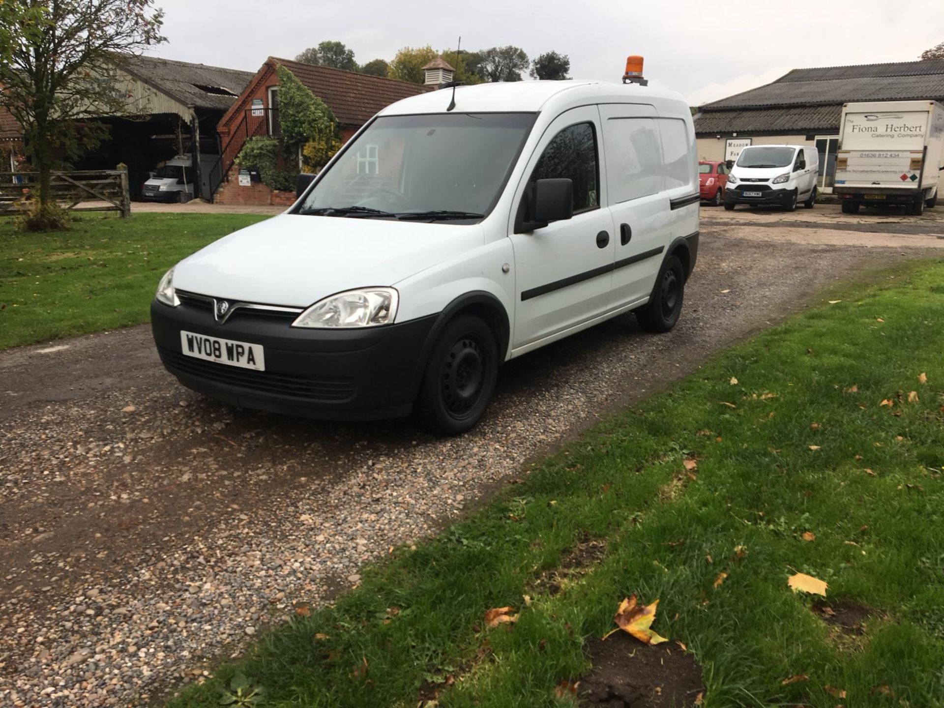 2008/08 REG VAUXHALL COMBO 2000 CDTI WHITE DIESEL CAR DERIVED VAN, SHOWING 0 FORMER KEEPERS *NO VAT* - Image 3 of 8